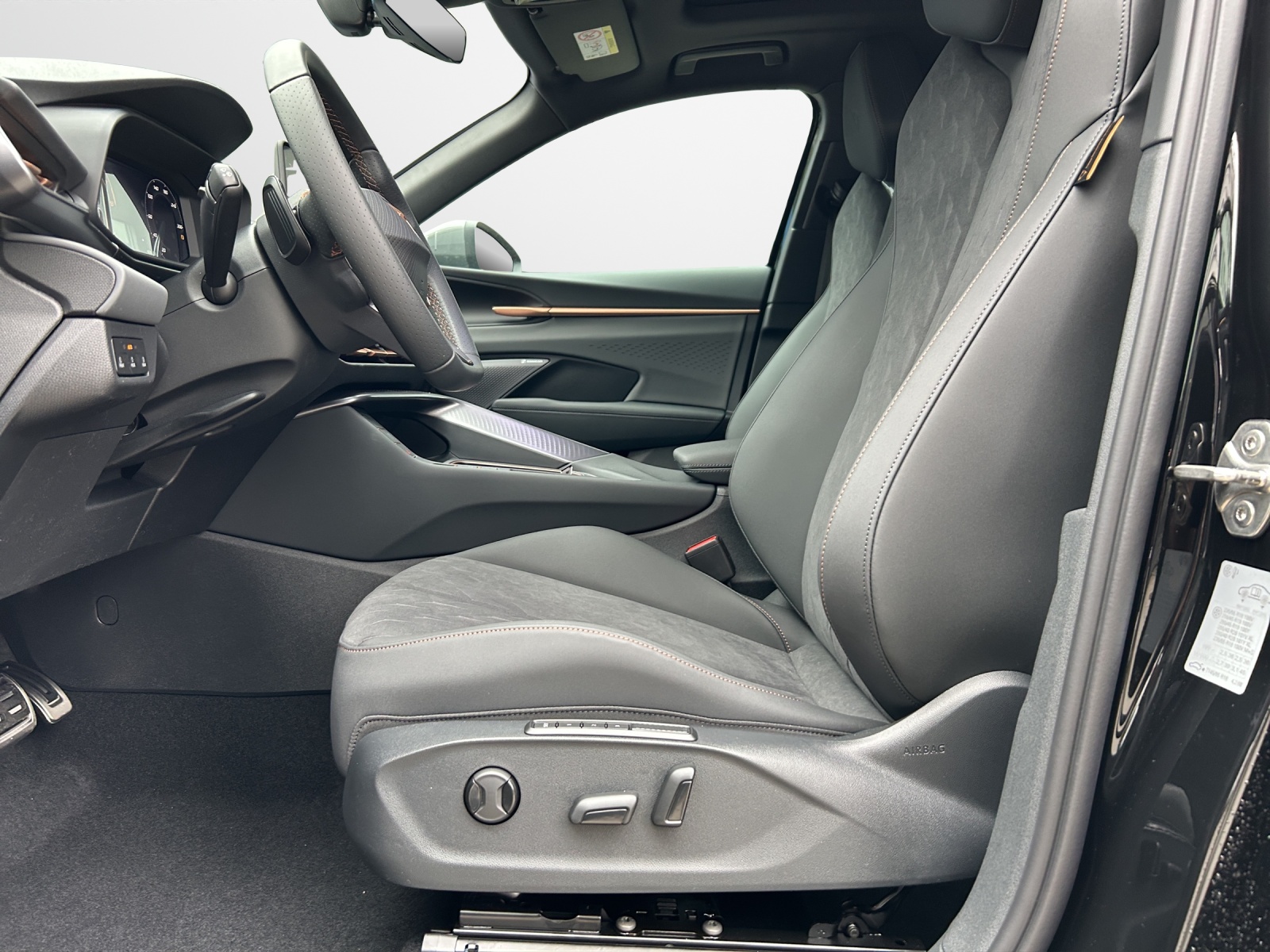 CUPRA Terramar 2.0 TSI DSG Prime Edition VZ 4Drive-image-4