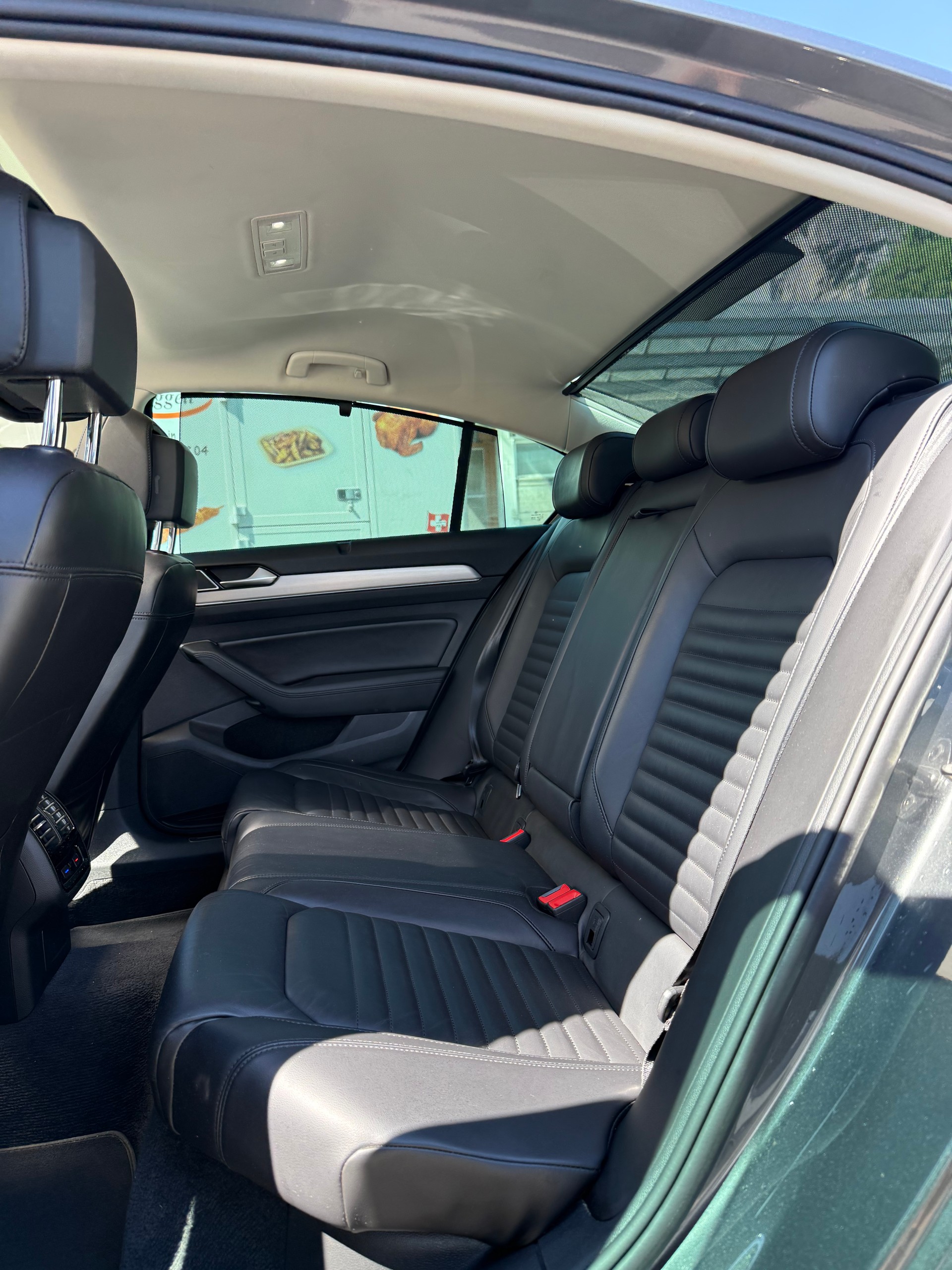 VW Passat 2.0 TDI BMT Highline DSG 4Motion-image-25