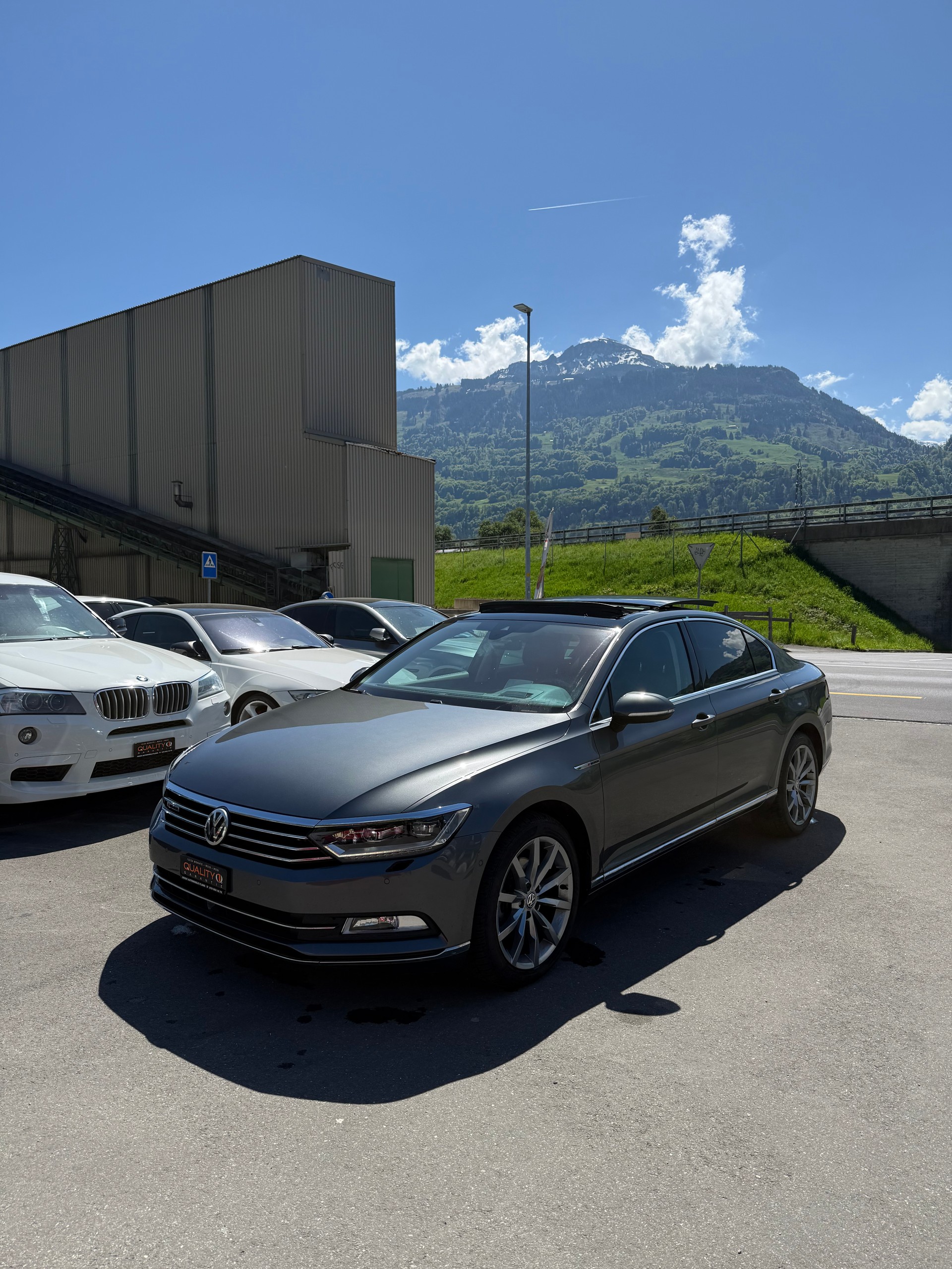VW Passat 2.0 TDI BMT Highline DSG 4Motion-showroom-element-2