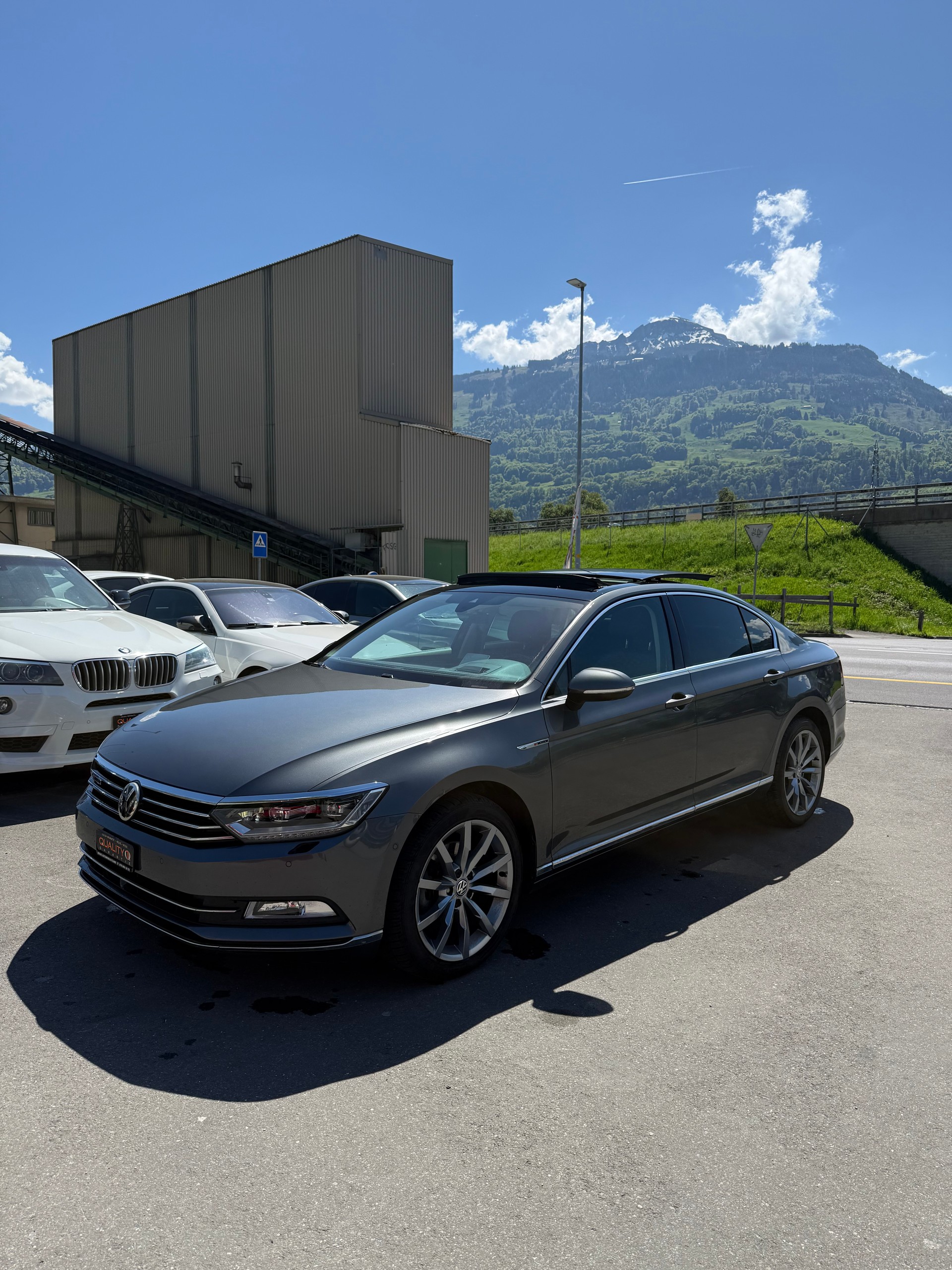 VW Passat 2.0 TDI BMT Highline DSG 4Motion-showroom-element-3