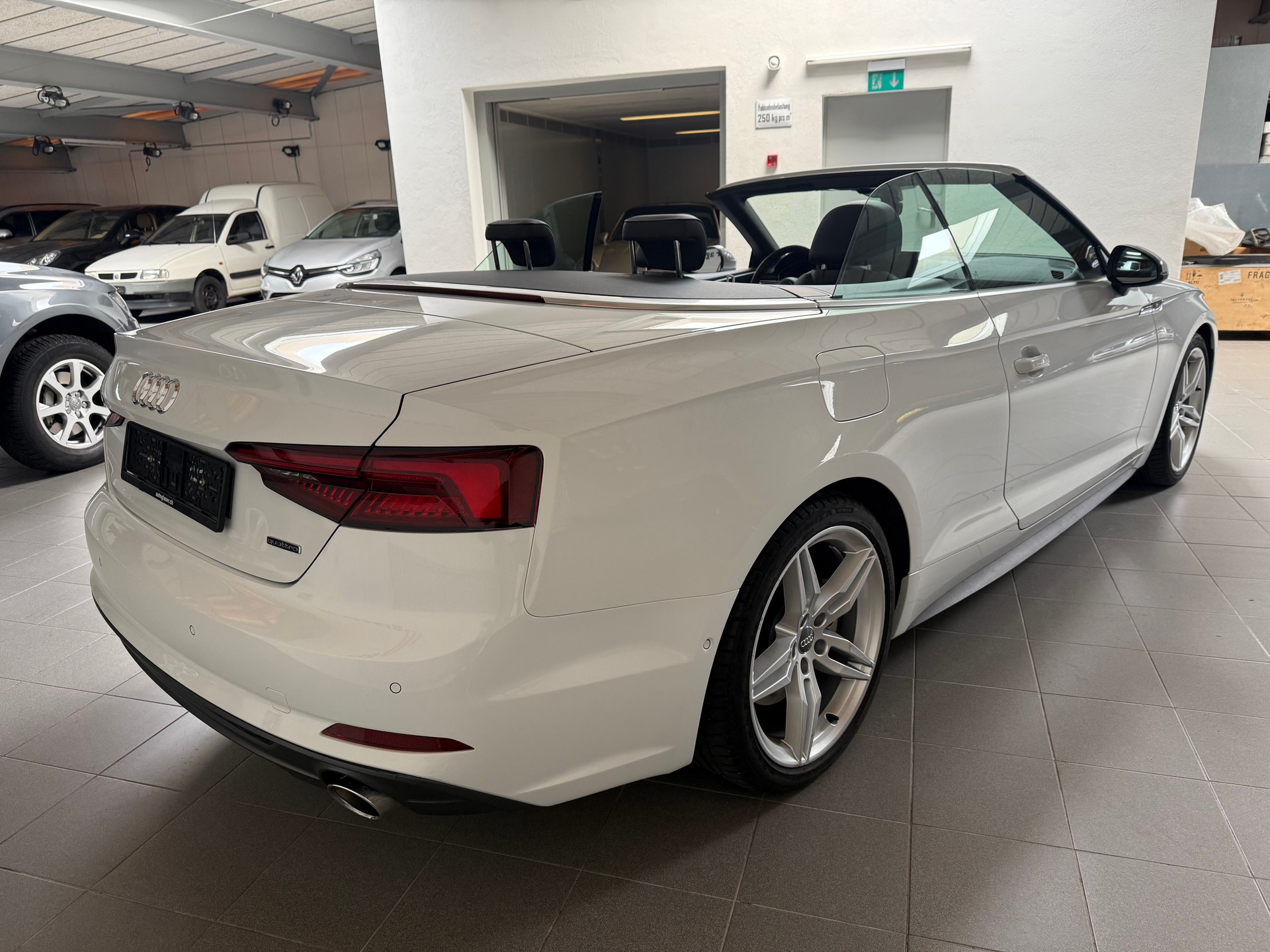 AUDI A5 Cabriolet 45 TFSI S-tronic Sport quattro-image-23