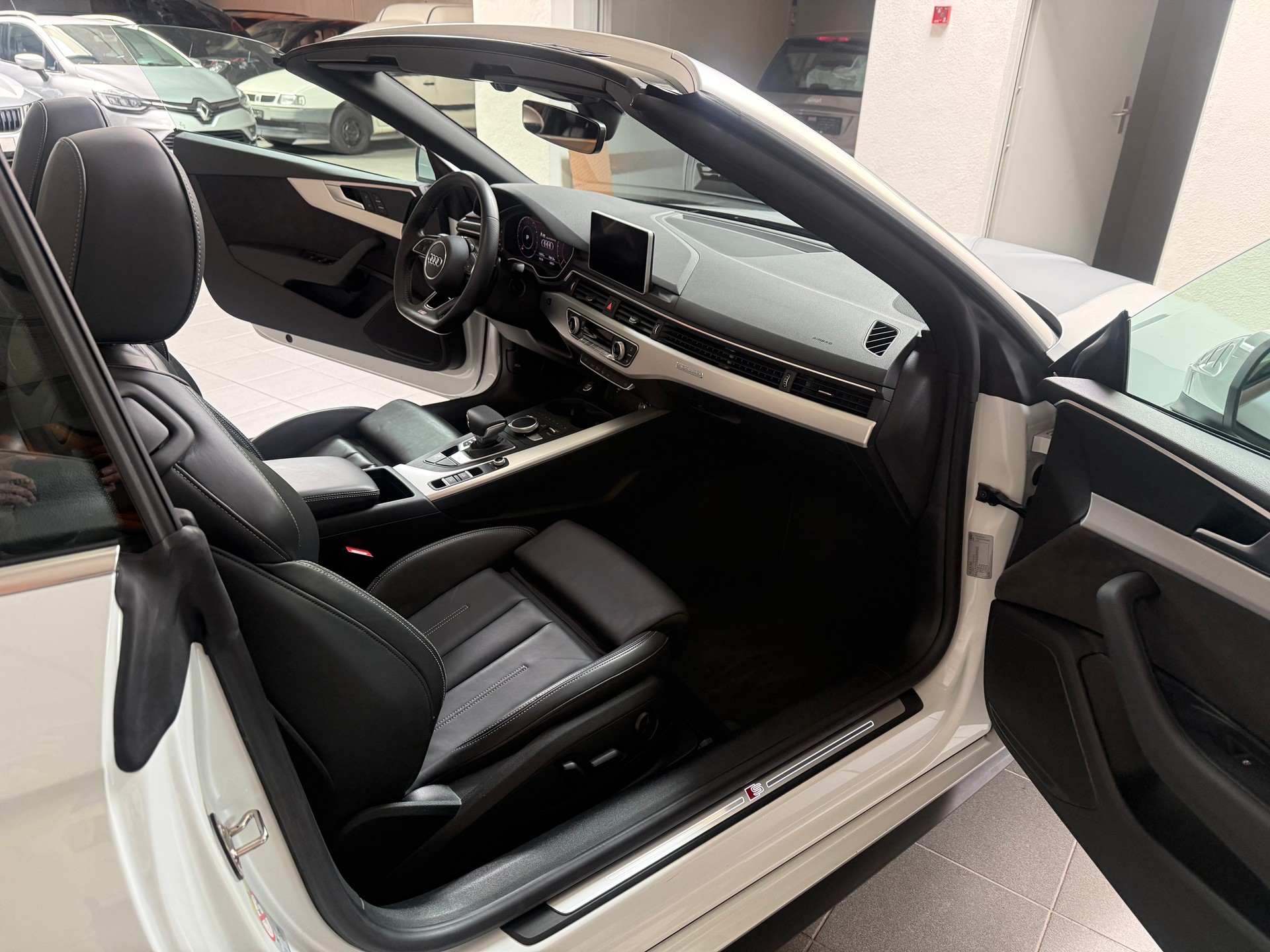 AUDI A5 Cabriolet 45 TFSI S-tronic Sport quattro-image-15