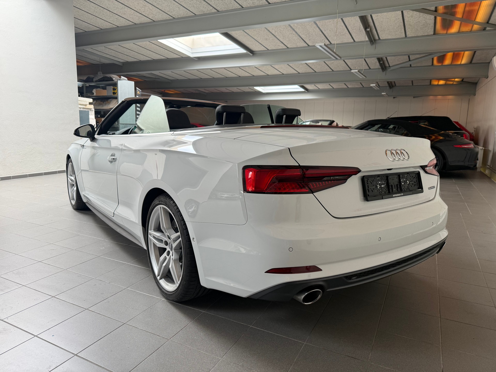 AUDI A5 Cabriolet 45 TFSI S-tronic Sport quattro-image-25