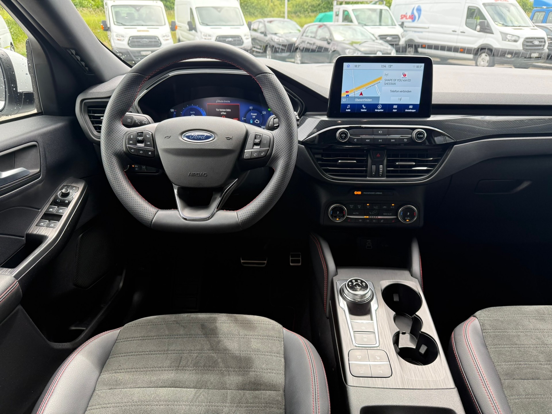 FORD Kuga 2.5 FHEV ST-Line X 4WD-image-8