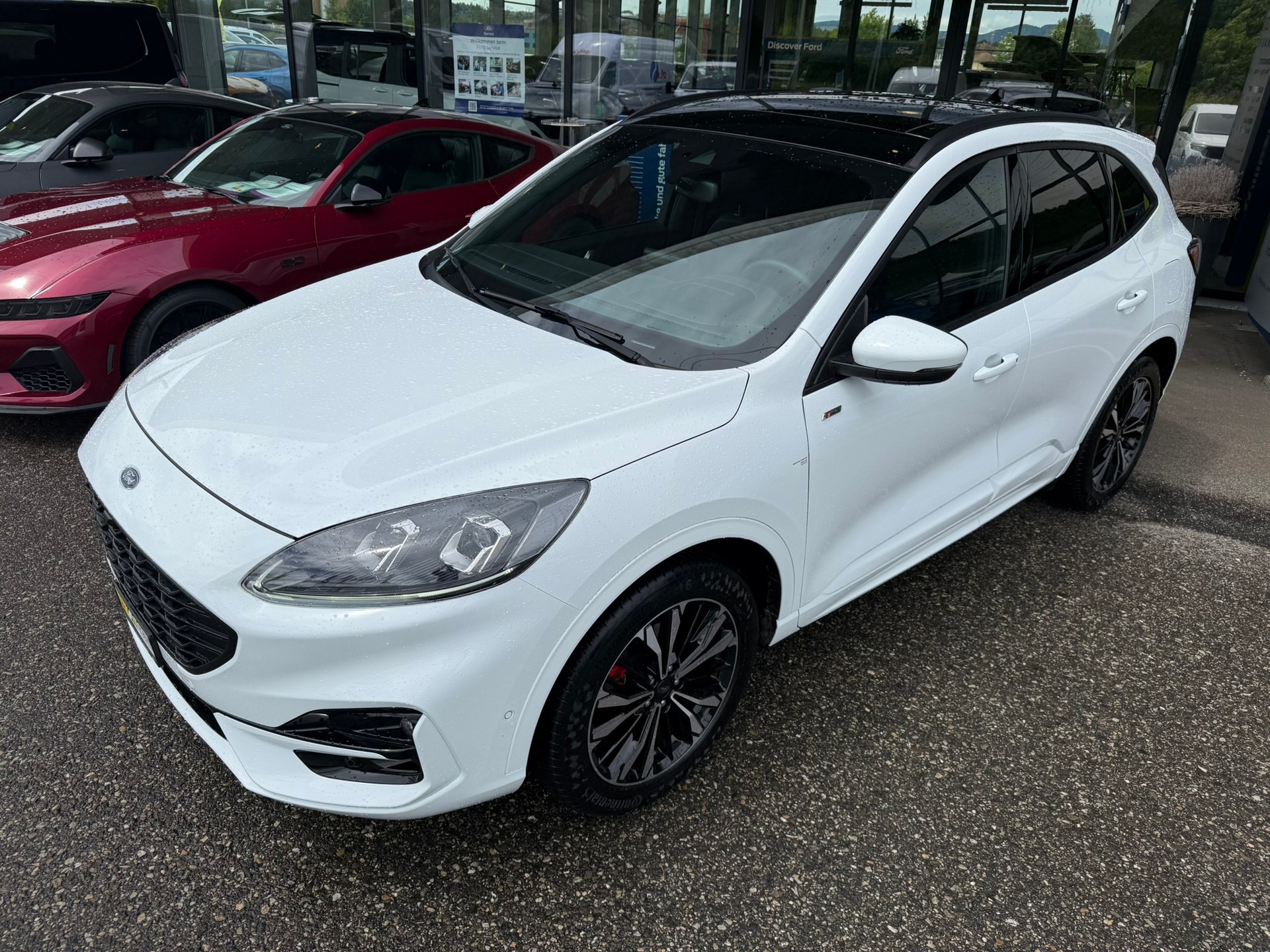 FORD Kuga 2.5 FHEV ST-Line X 4WD-image-2