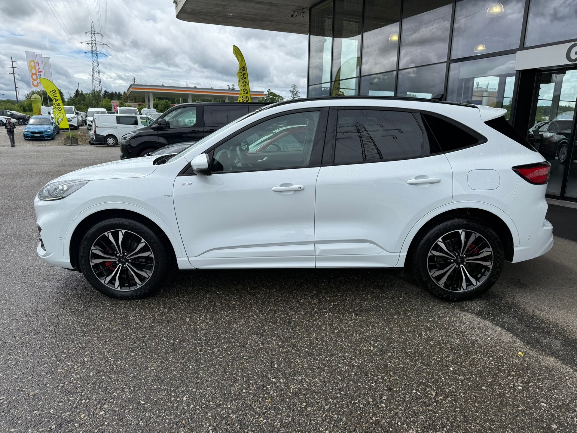 FORD Kuga 2.5 FHEV ST-Line X 4WD-image-3