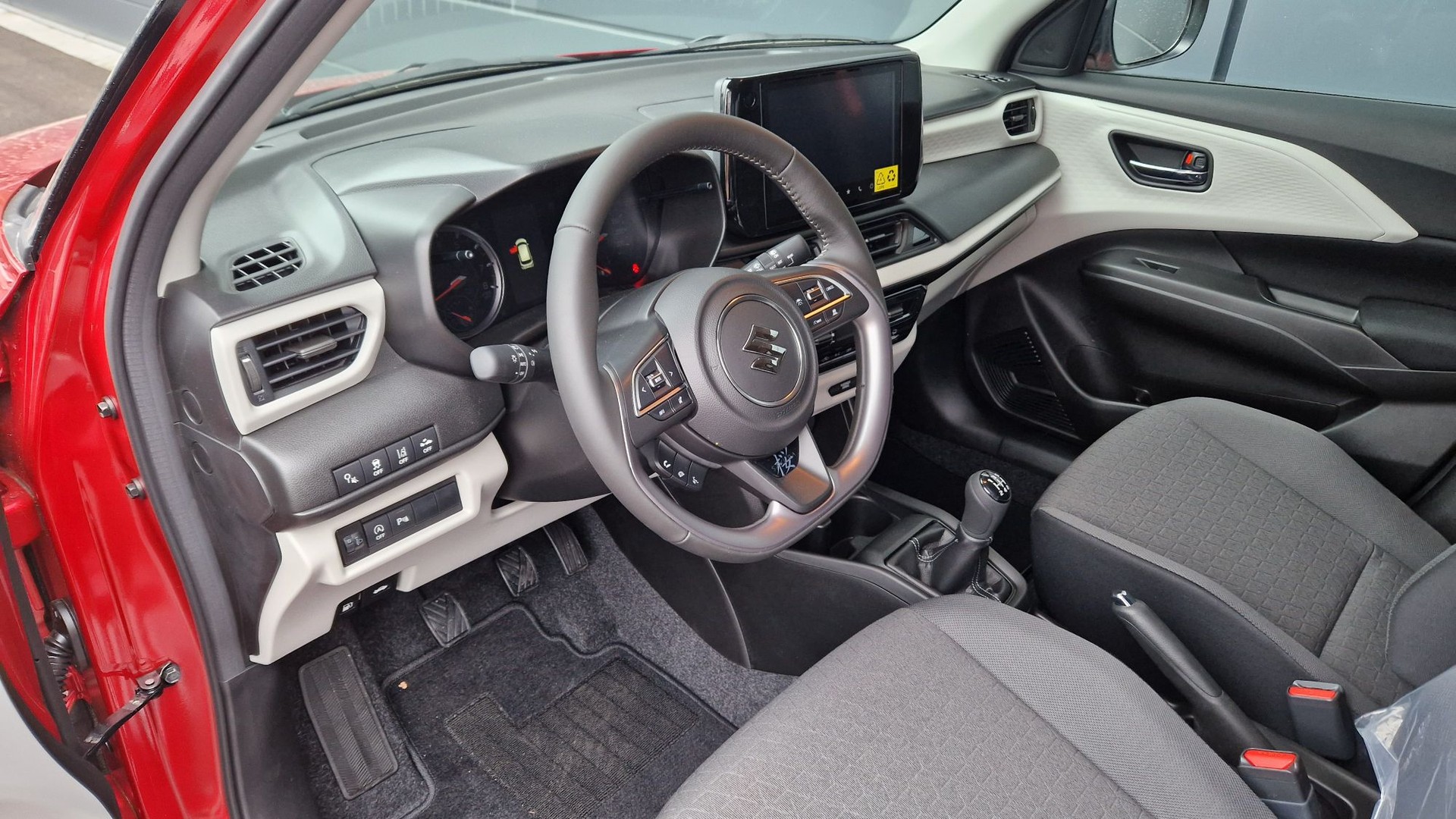 SUZUKI Swift 1.2 Sakura Hybrid-image-7