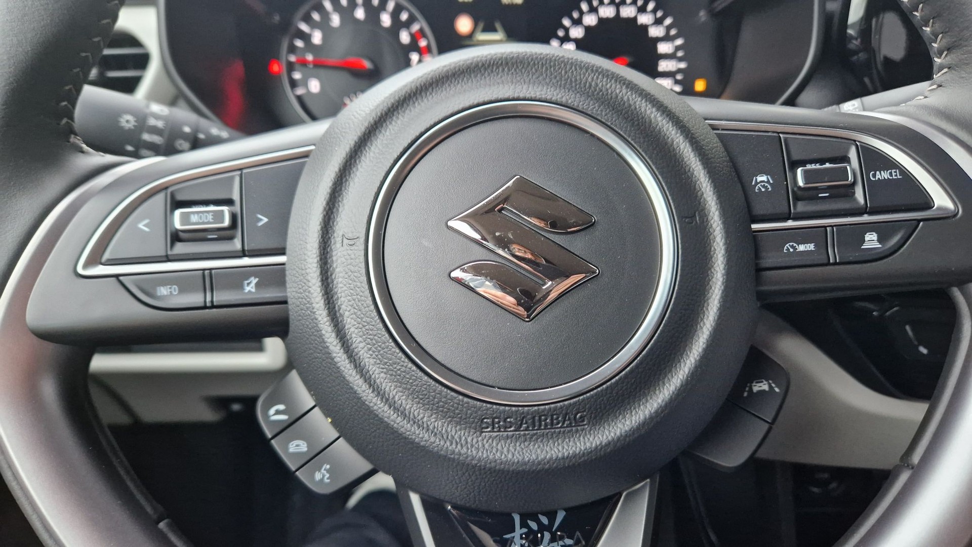 SUZUKI Swift 1.2 Sakura Hybrid-image-10
