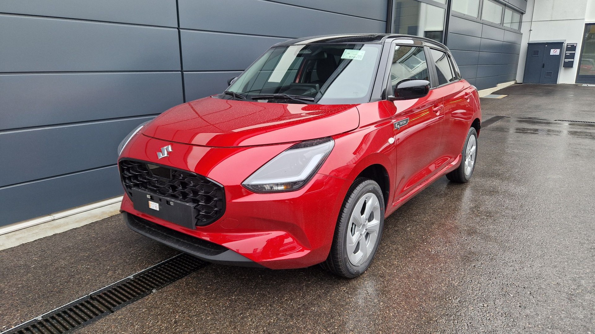 SUZUKI Swift 1.2 Sakura Hybrid-image-0