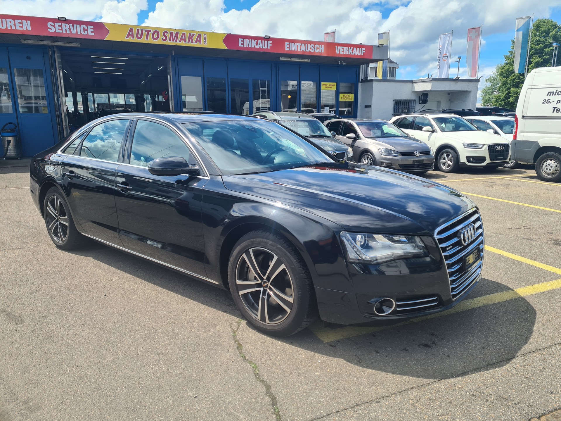 AUDI A8 3.0 TDI quattro tiptronic-image-0