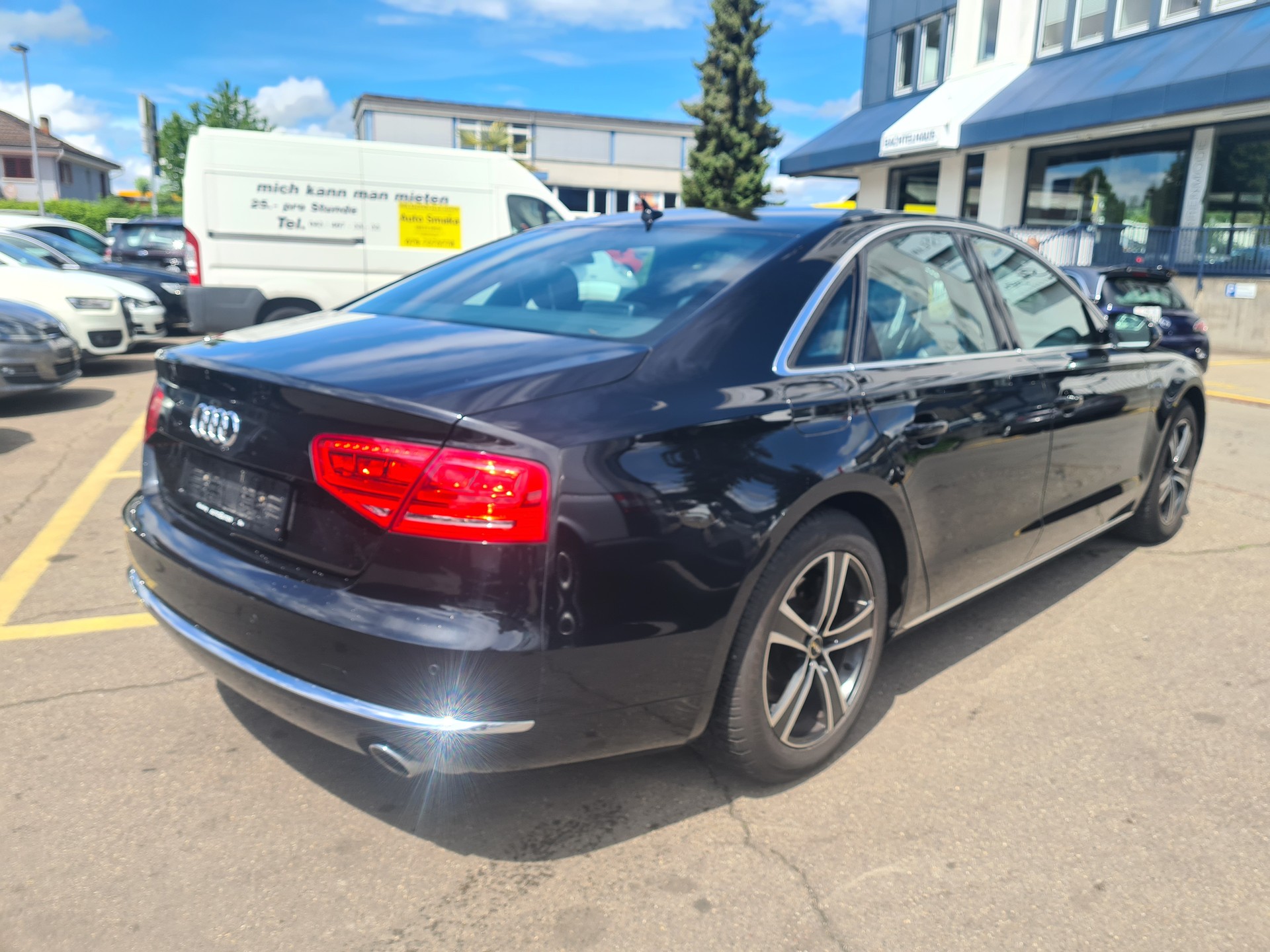 AUDI A8 3.0 TDI quattro tiptronic-image-2