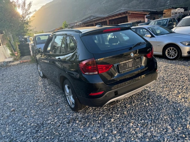 BMW X1 xDrive 18d xLine Steptronic-image-11