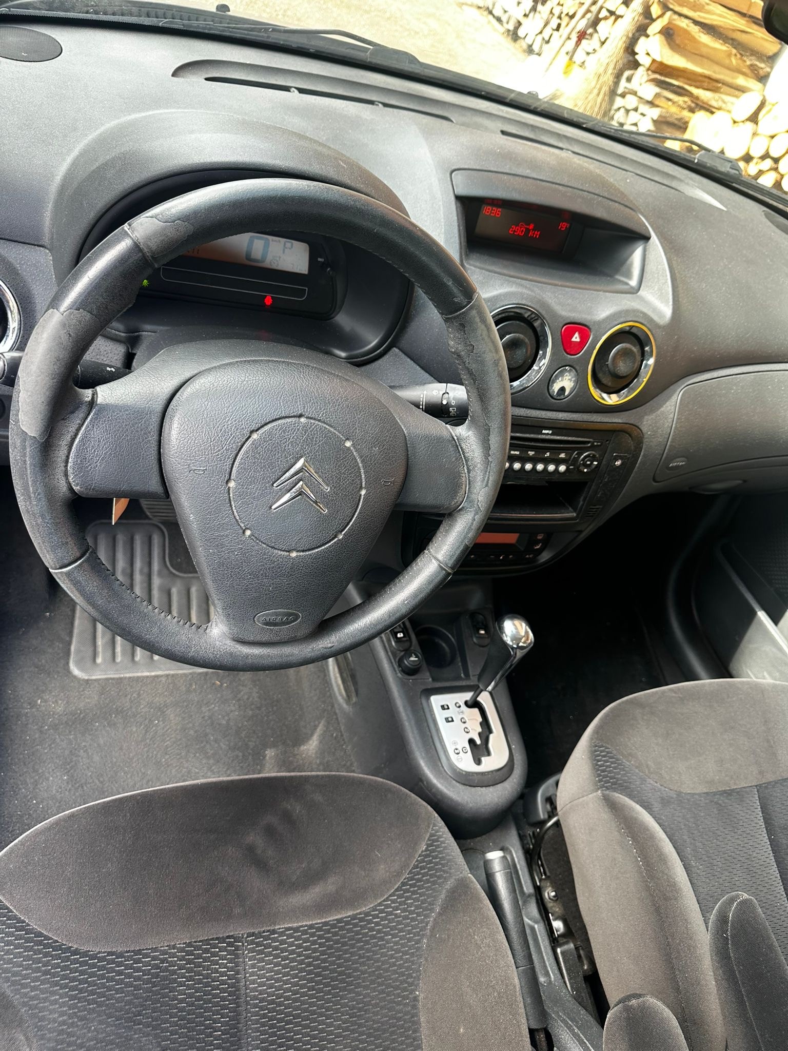 CITROEN C3 1.6i 16V Exclusive-image-4