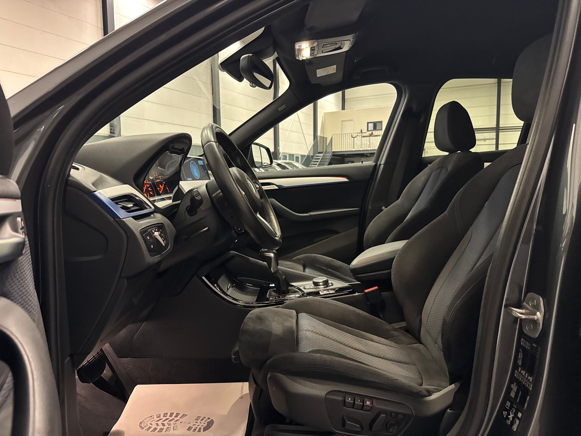BMW X1 xDrive 20i M Sport Steptronic-image-17