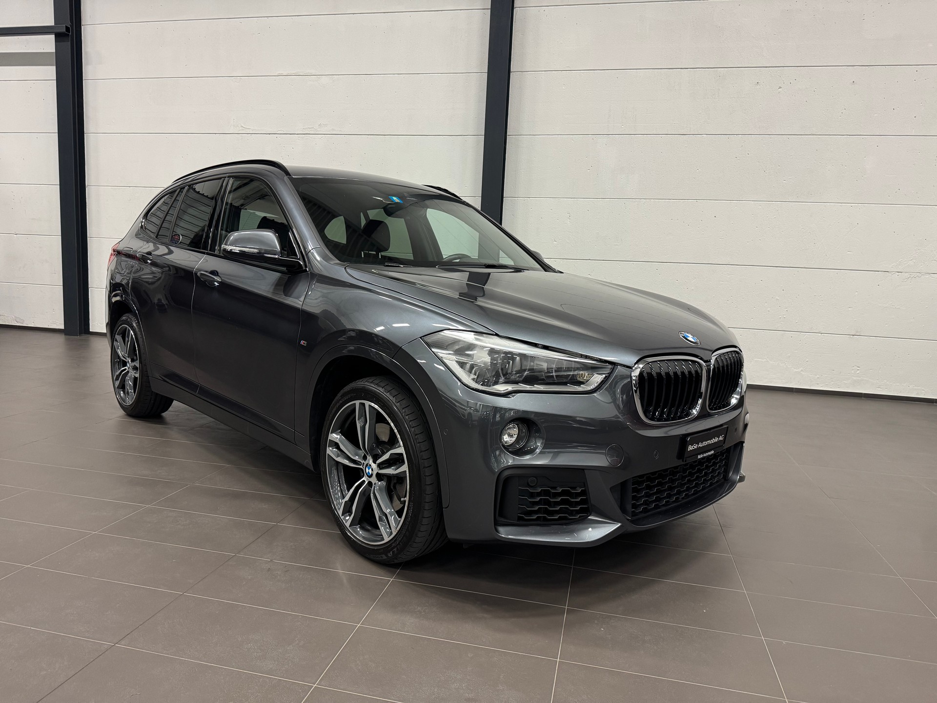 BMW X1 xDrive 20i M Sport Steptronic-image-5