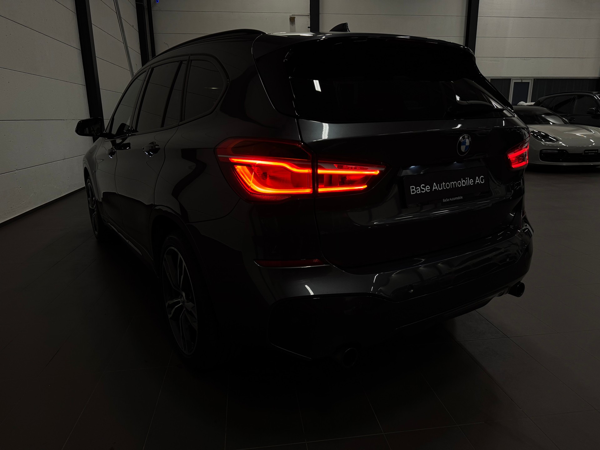 BMW X1 xDrive 20i M Sport Steptronic-image-15