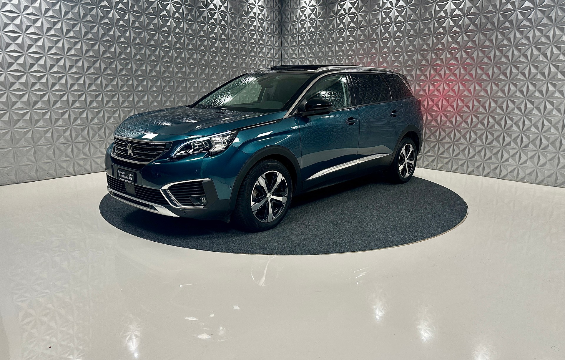 PEUGEOT 5008 1.2 Pure Tech Allure **7-PLÄTZER**