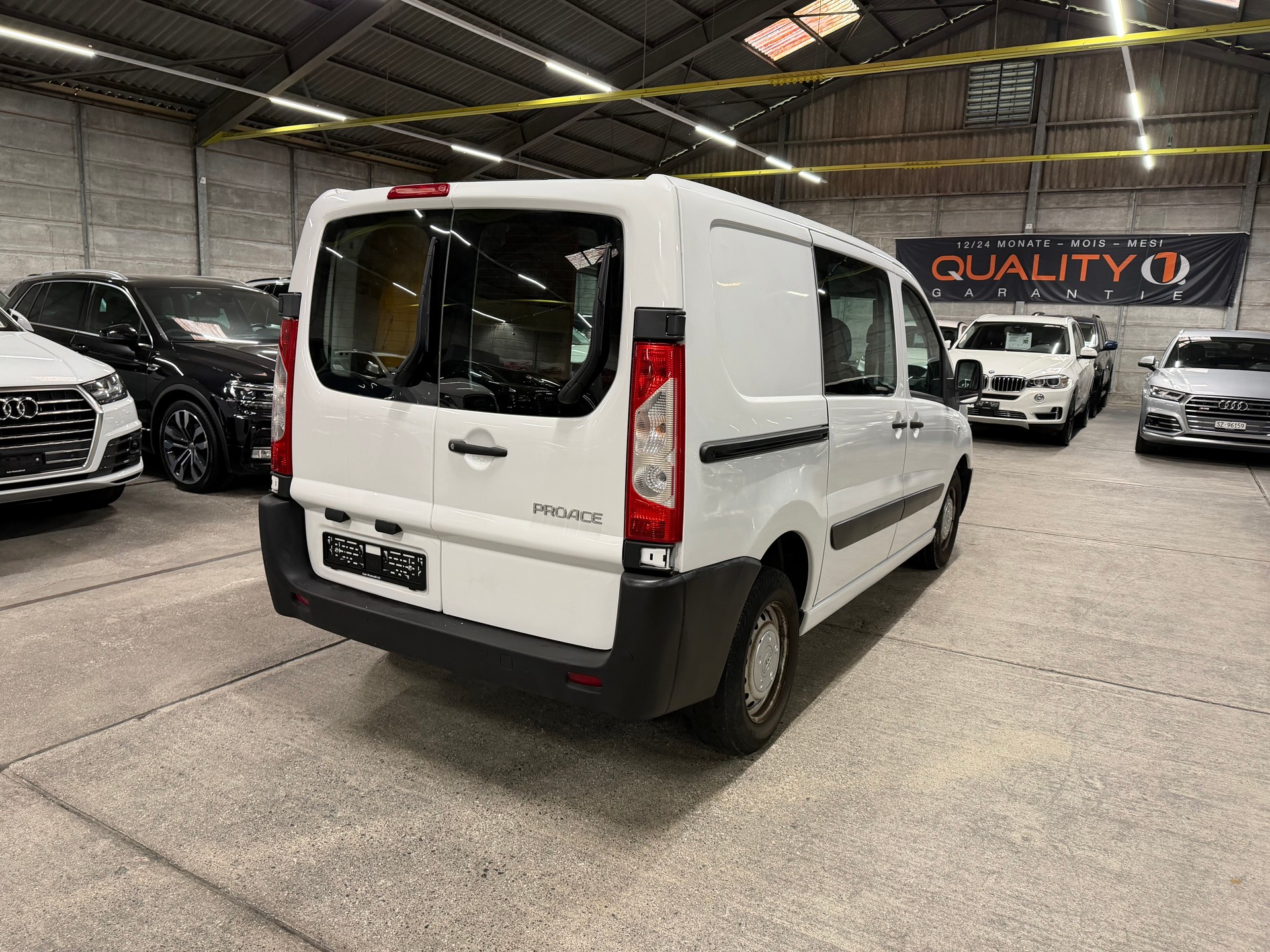 TOYOTA Proace 1.6D Glass Van Terra L1H1-image-2