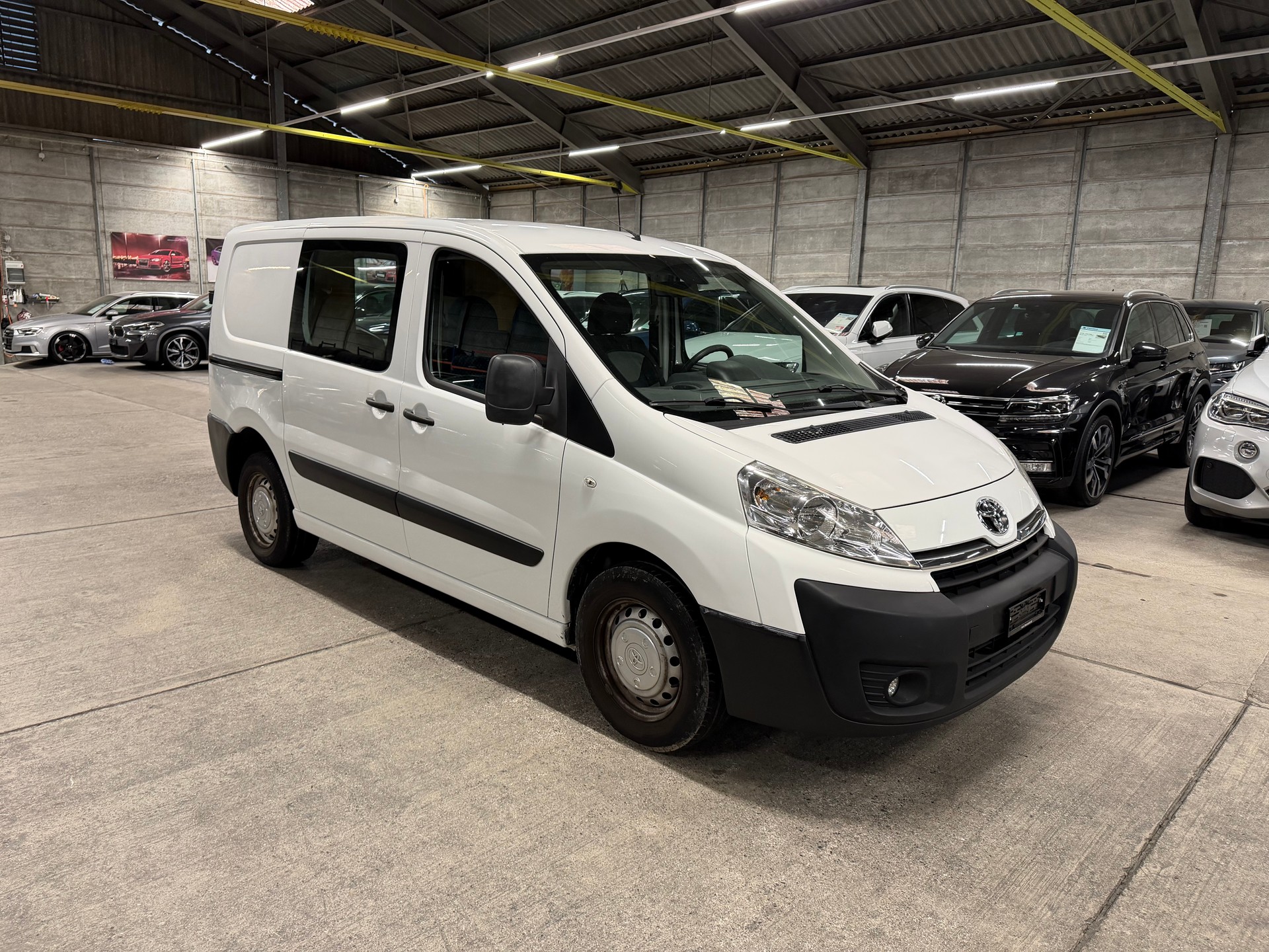 TOYOTA Proace 1.6D Glass Van Terra L1H1