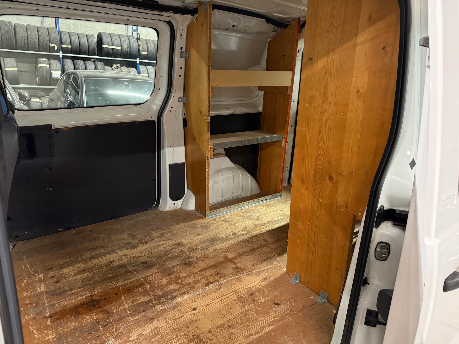 TOYOTA Proace 1.6D Glass Van Terra L1H1-image-14