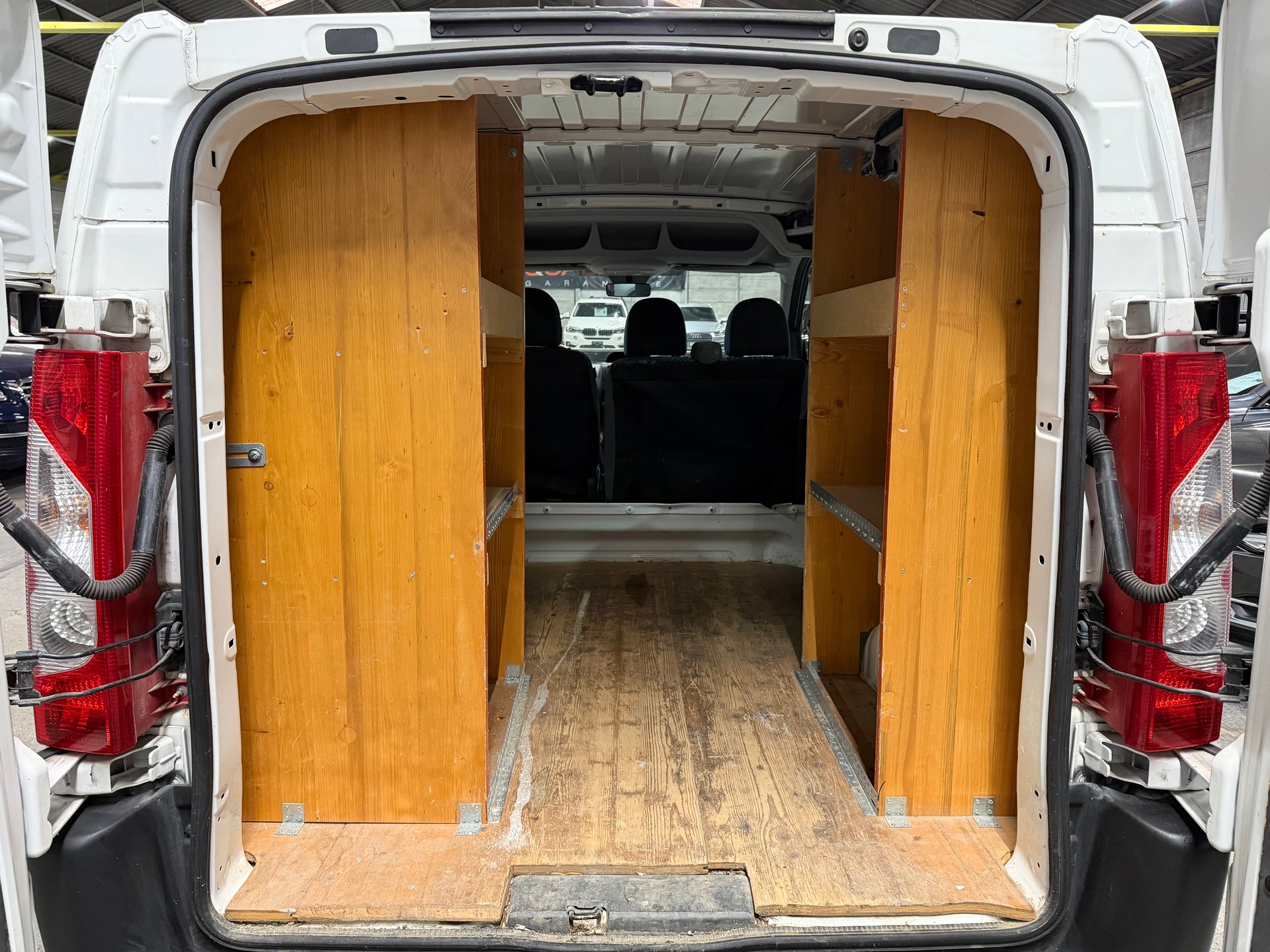 TOYOTA Proace 1.6D Glass Van Terra L1H1-image-13
