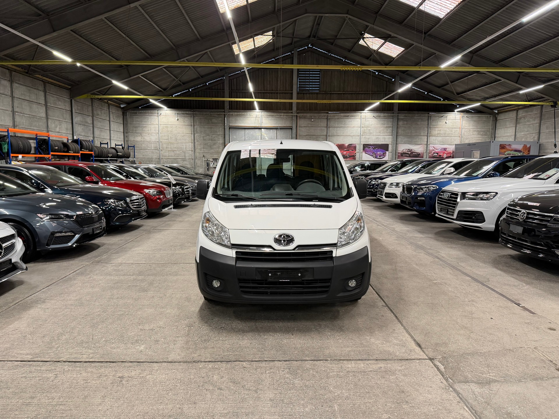 TOYOTA Proace 1.6D Glass Van Terra L1H1-image-7
