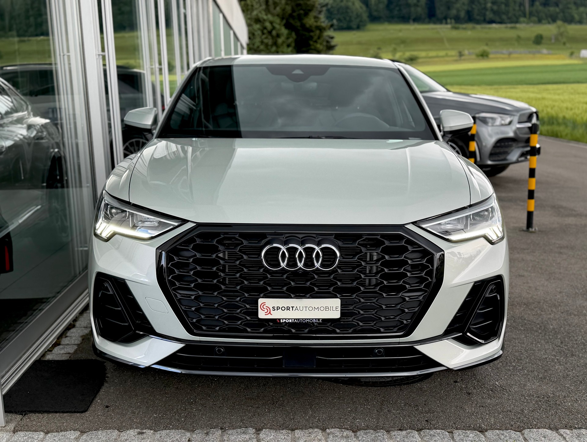 AUDI Q3 Sportback 35 TFSI S line Attraction S-tronic-showroom-element-3