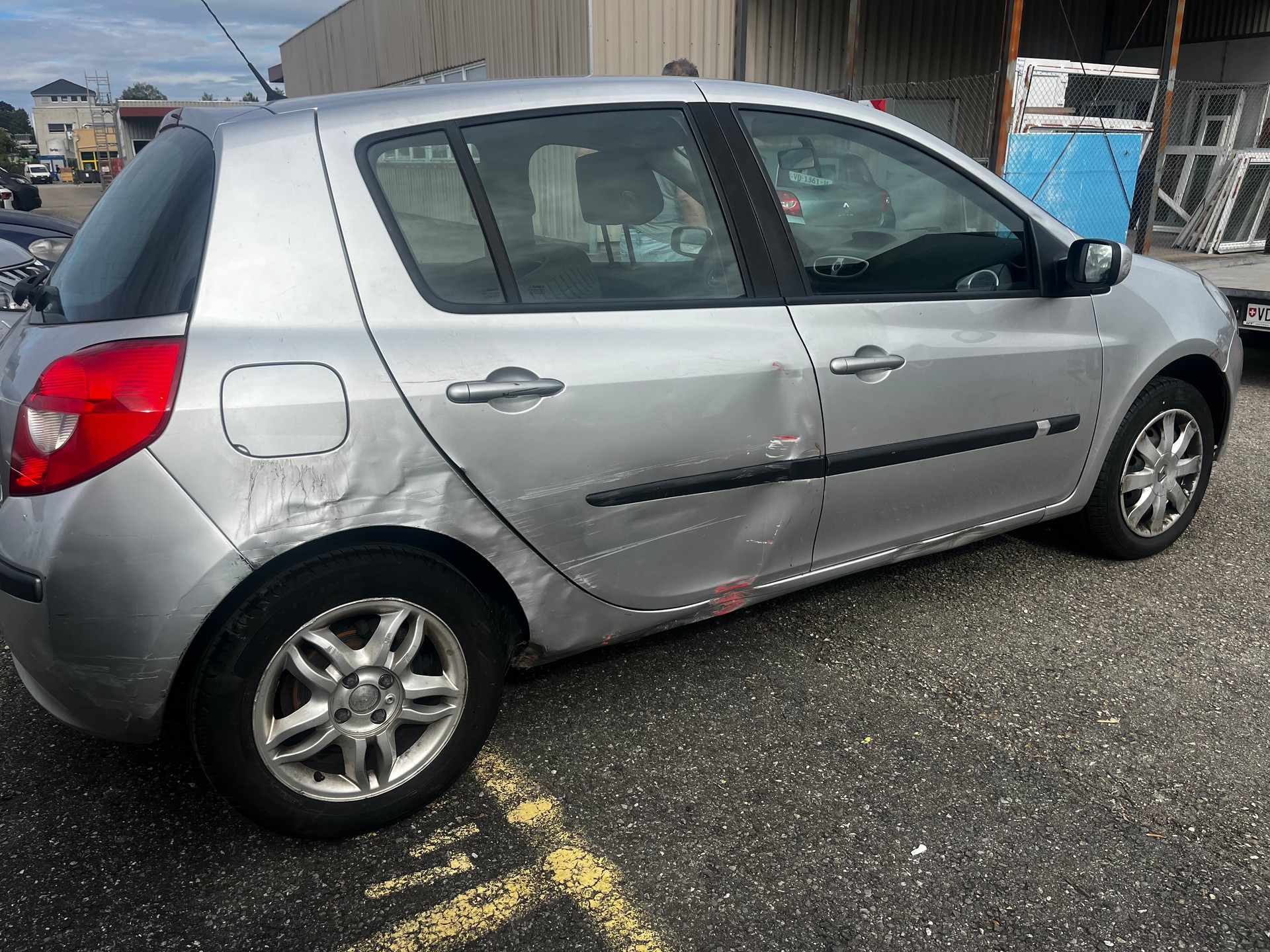 RENAULT CLIO-image-1