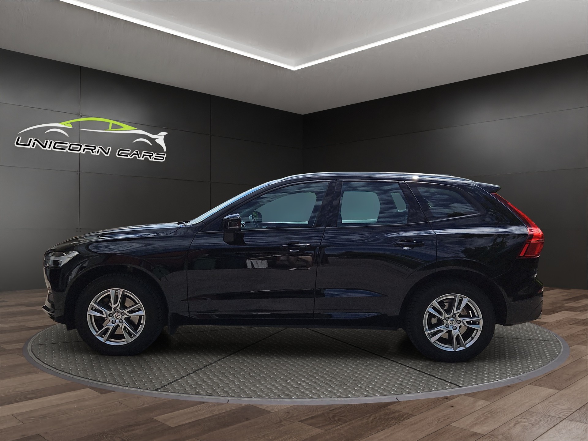 VOLVO XC60 D4 AWD Momentum Geartronic-showroom-element-3