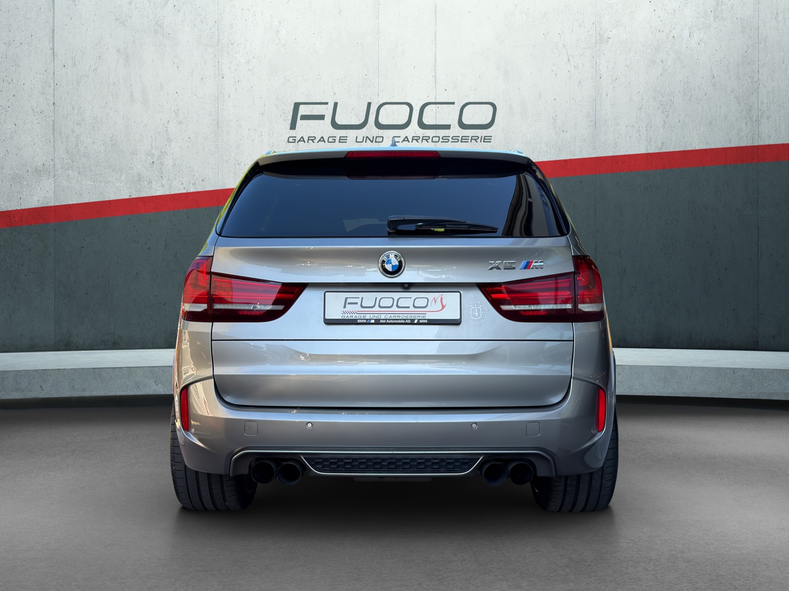 BMW X5M Steptronic-showroom-element-3
