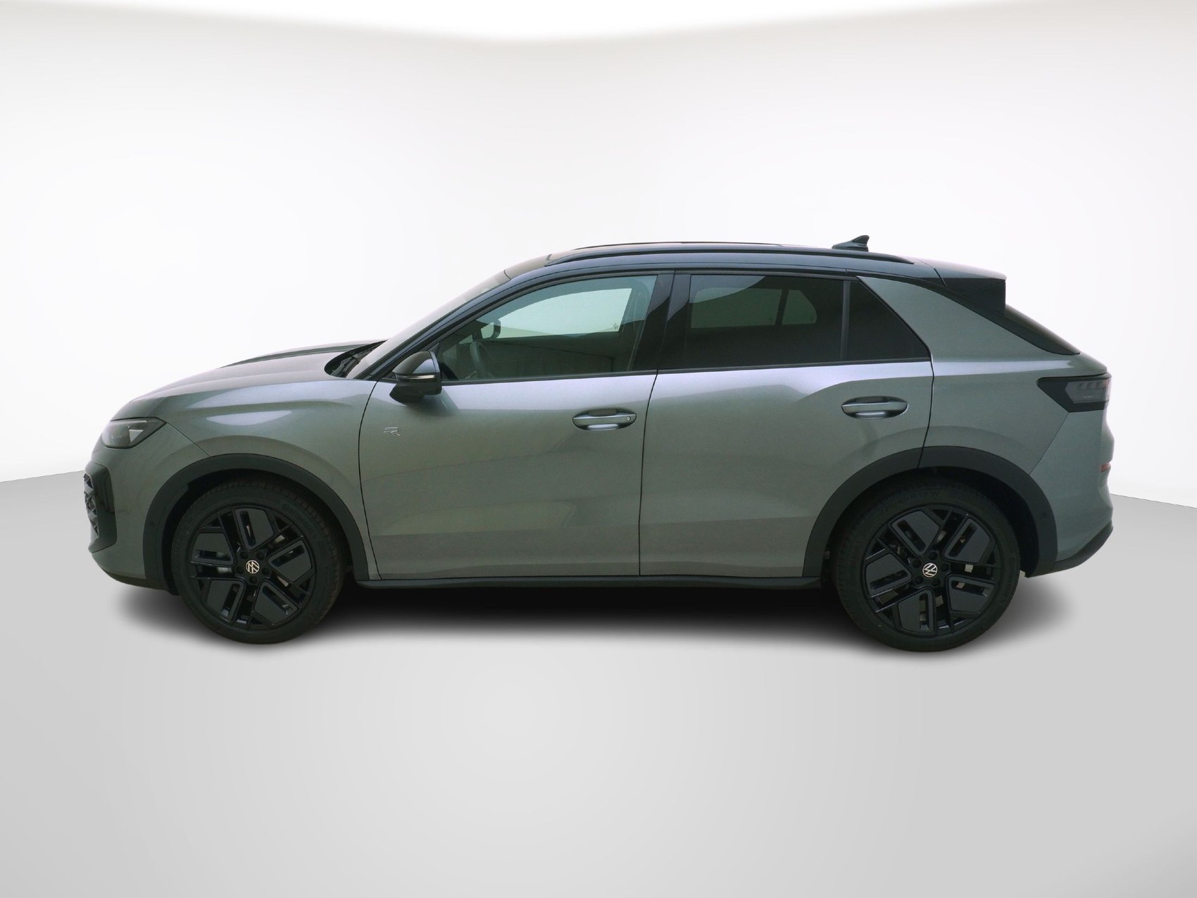 VW T-Roc 1.5 eTSI R-Line DSG-image-1