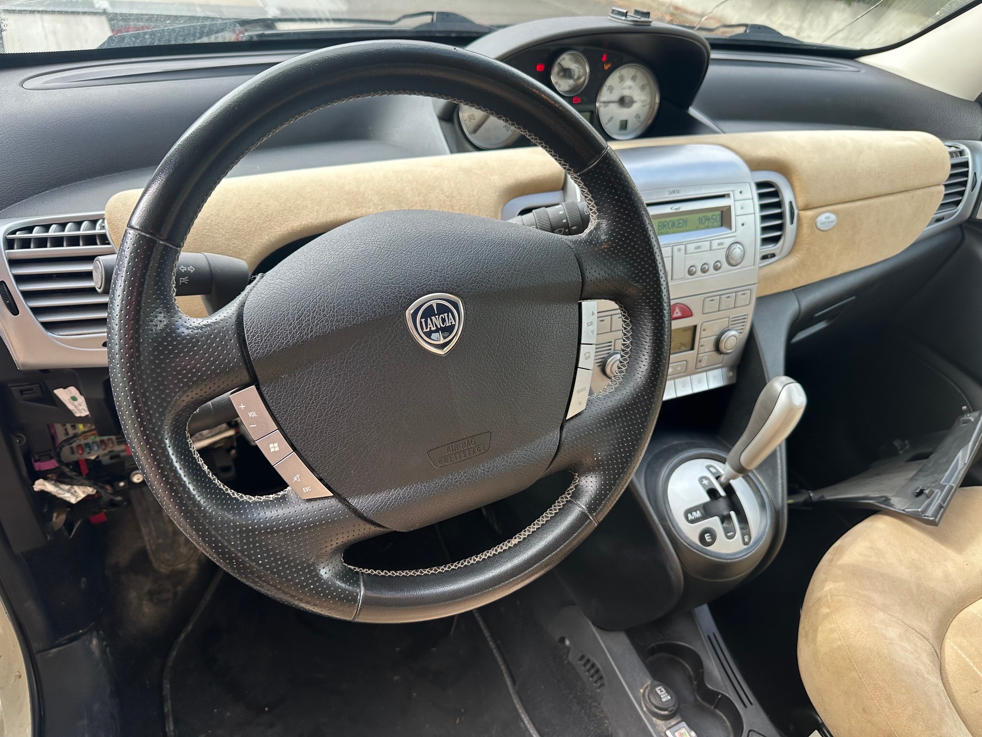 LANCIA Ypsilon 1.4 16V Oro-image-7