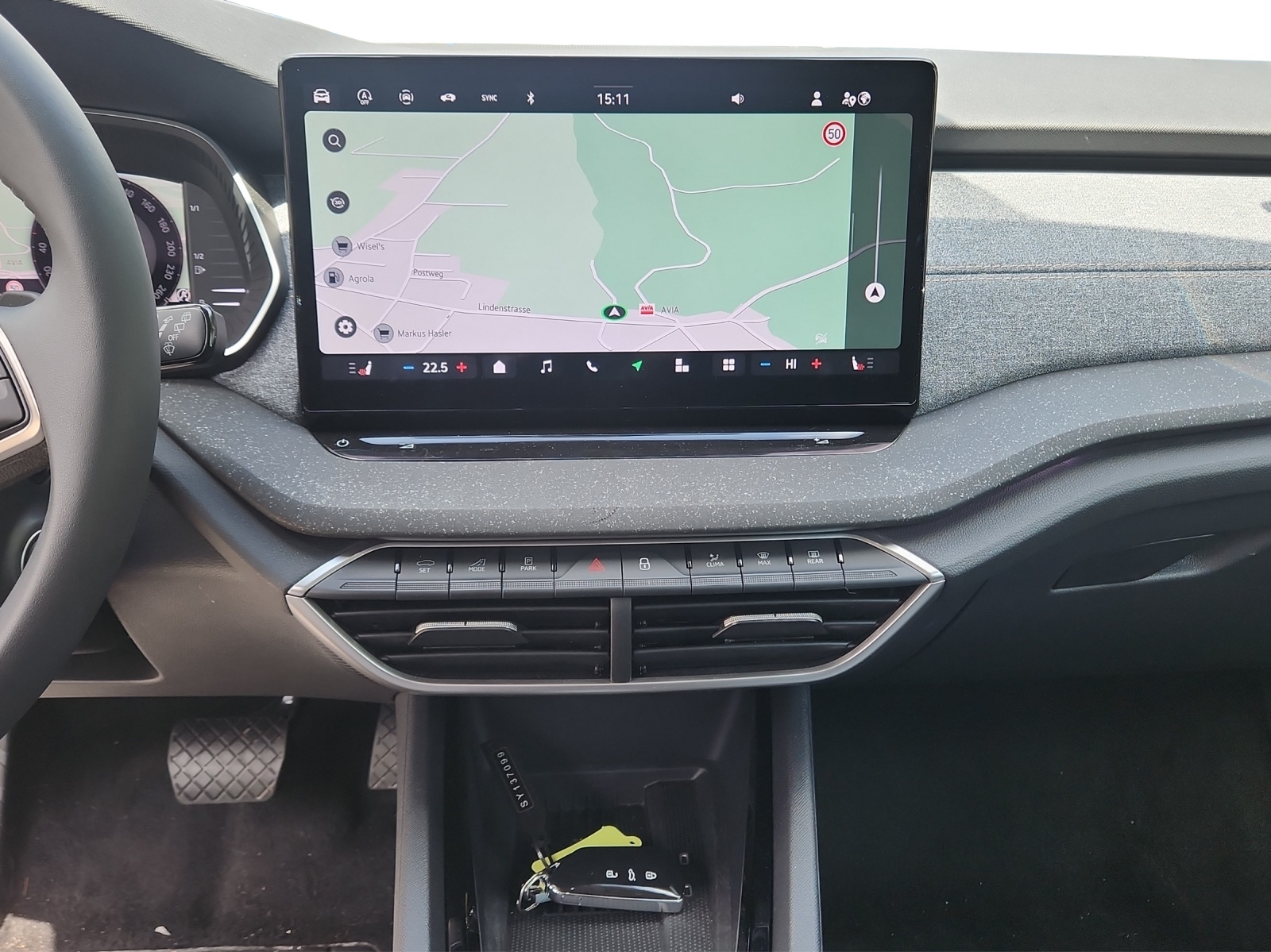 SKODA Octavia Combi 1.5 TSI mHEV DSG Dynamic-image-11