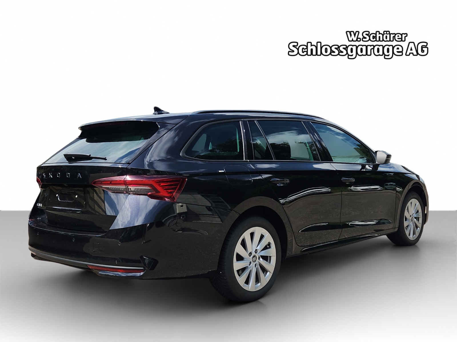 SKODA Octavia Combi 1.5 TSI mHEV DSG Dynamic-image-4
