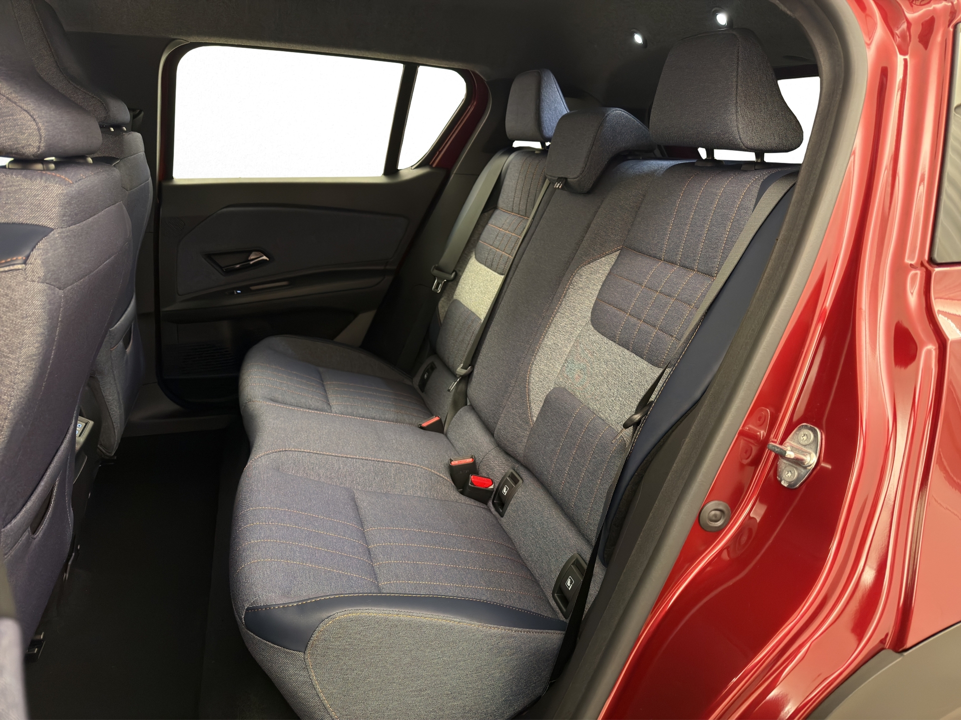 RENAULT R4 E-Tech Comfort Range techno-image-11