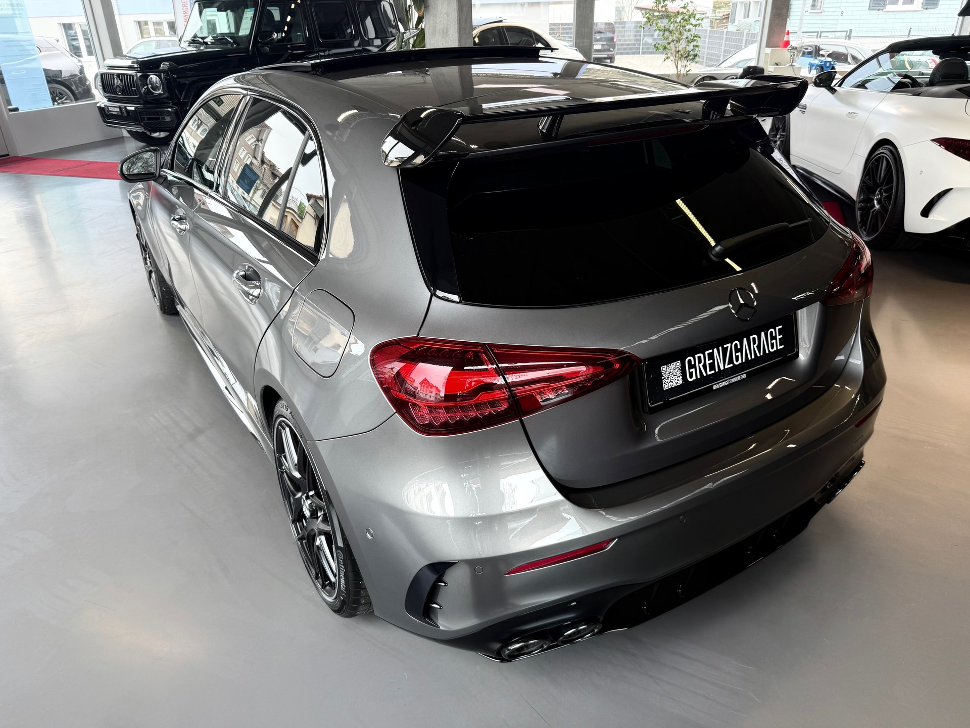 MERCEDES-BENZ A AMG 45 S 4Matic+ 8G-DCT-showroom-element-2