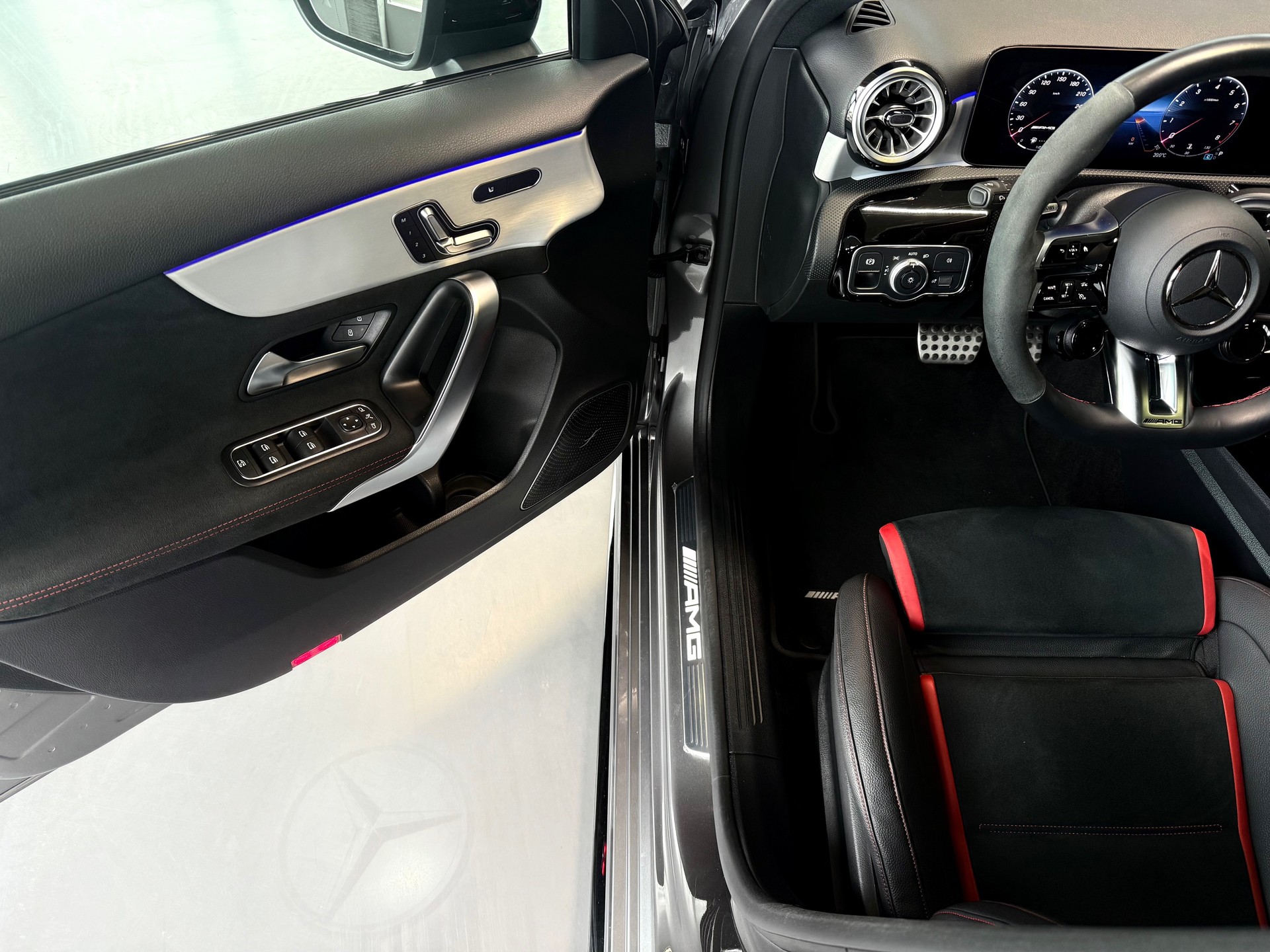 MERCEDES-BENZ A AMG 45 S 4Matic+ 8G-DCT-image-6
