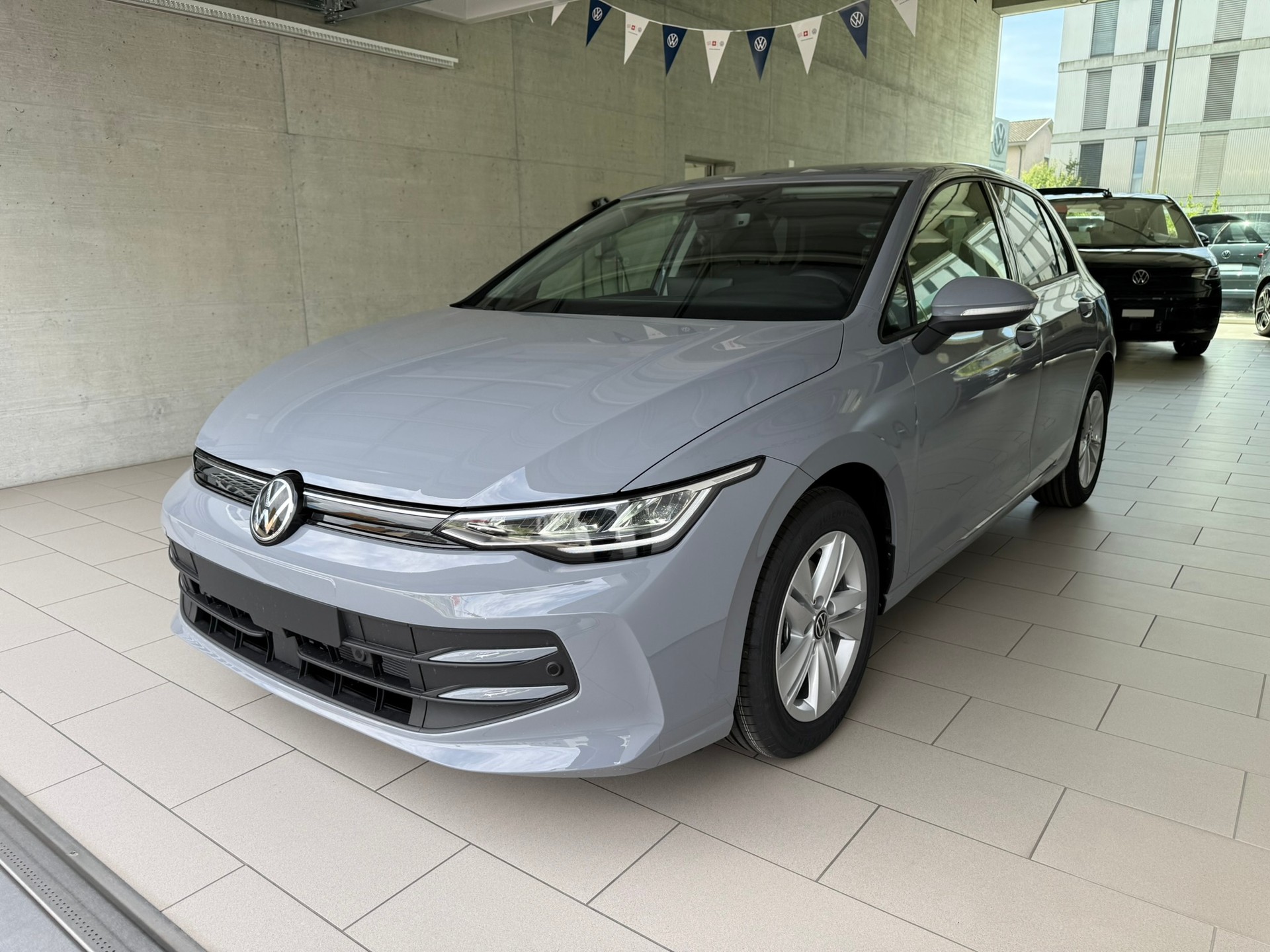 VW Golf 1.5 e TSI mHEV Value DSG-image-2