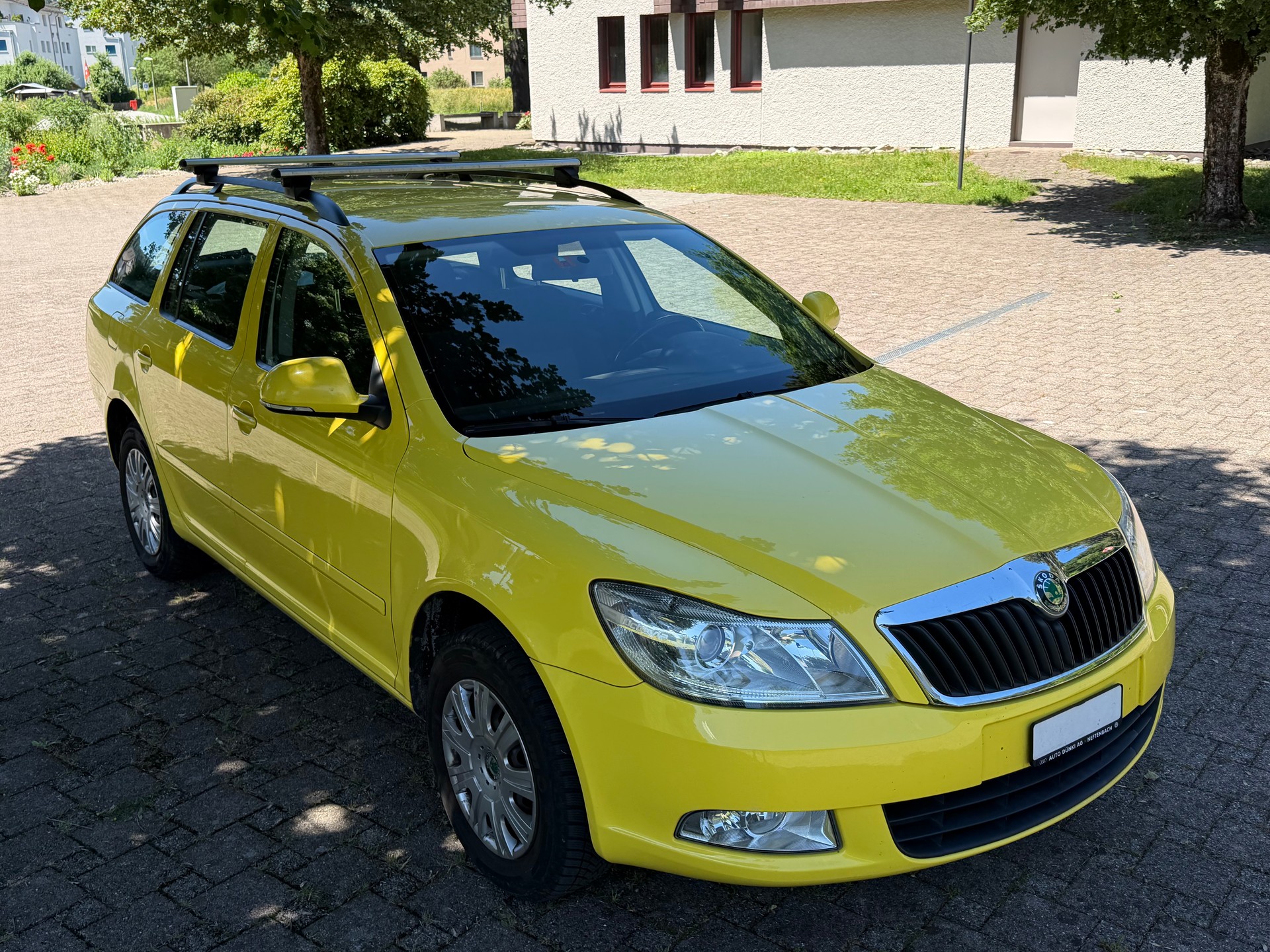 SKODA Octavia Combi 1.6 TDI Elegance 4x4-image-1