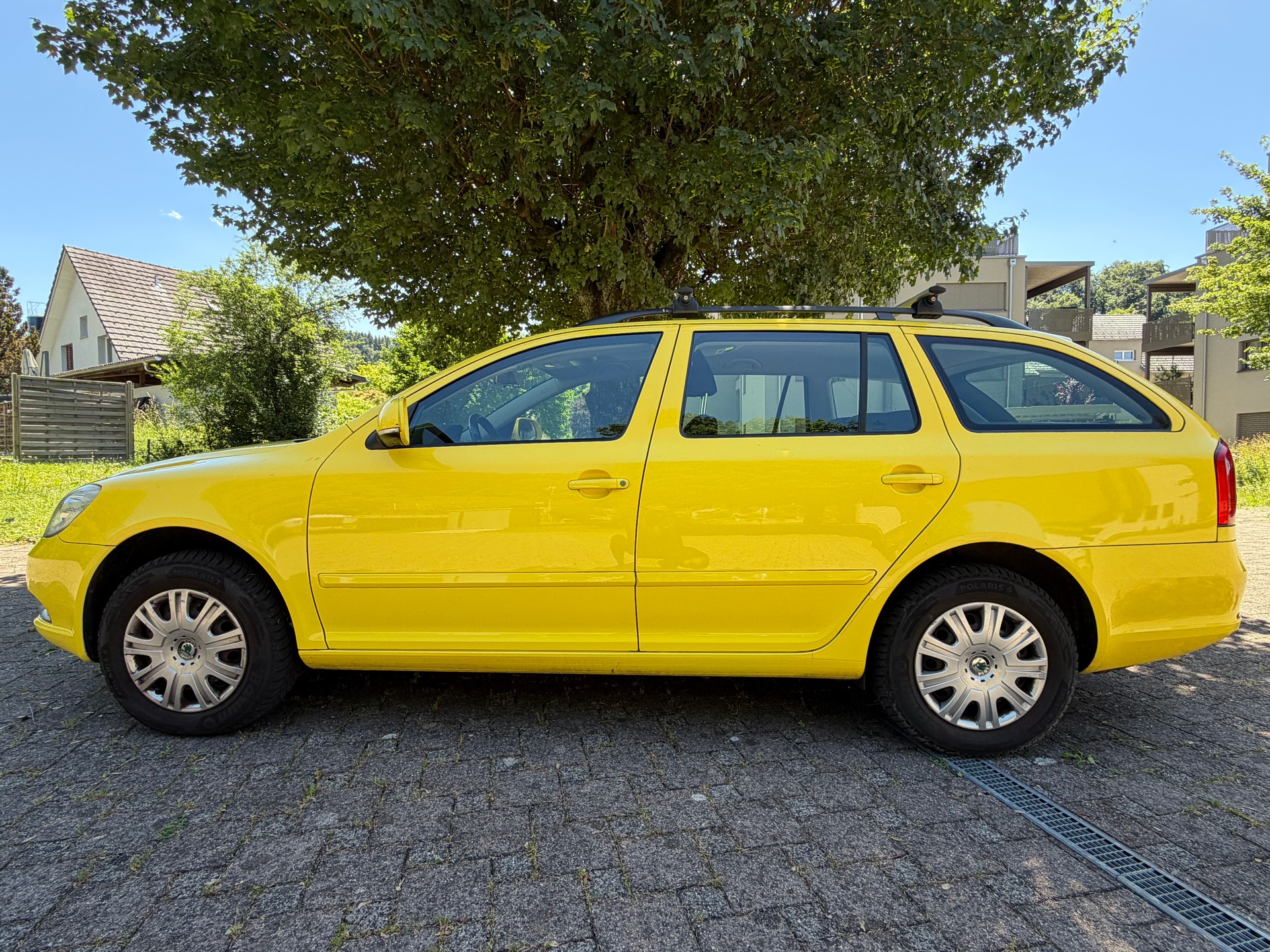 SKODA Octavia Combi 1.6 TDI Elegance 4x4-image-8