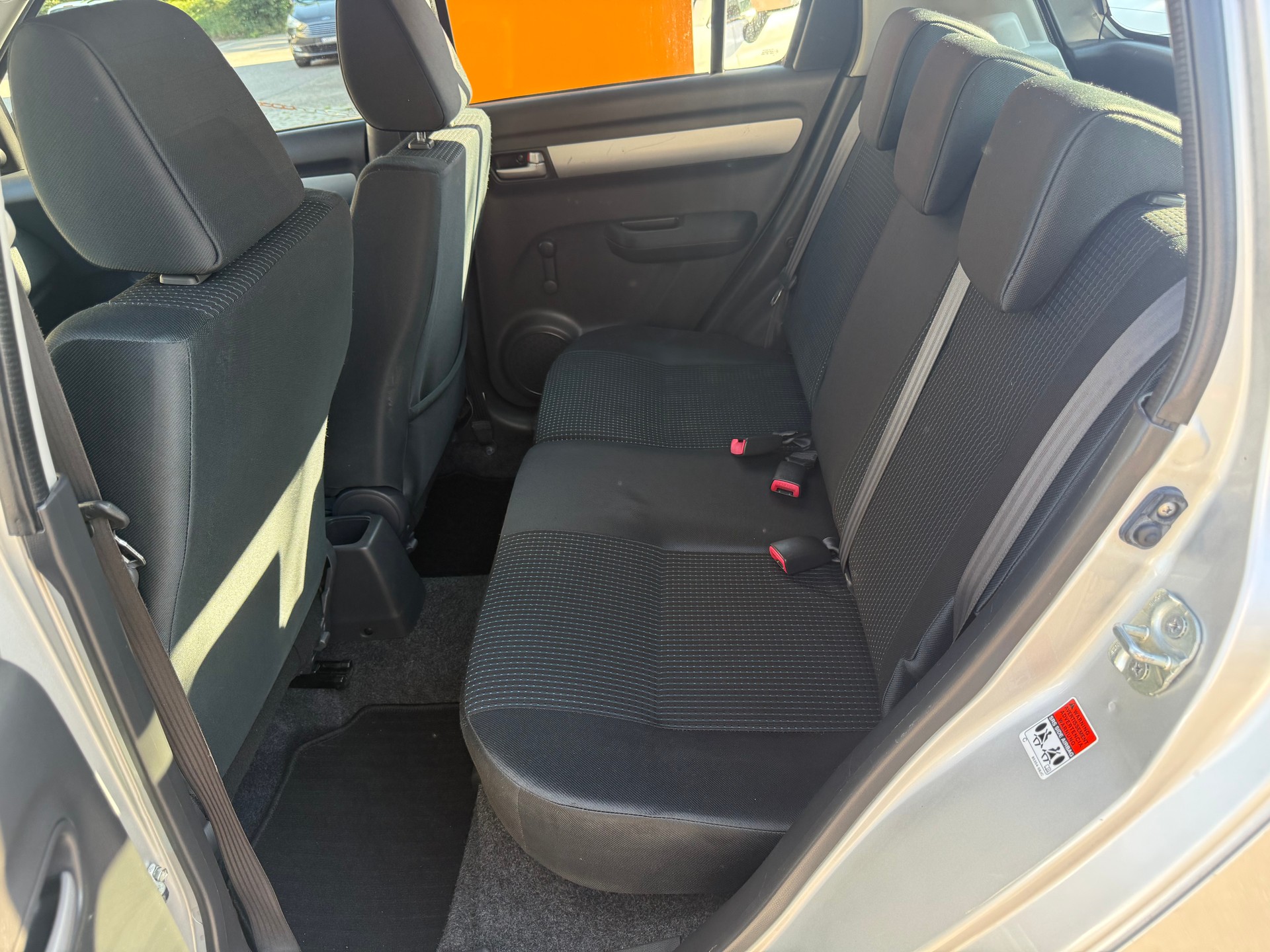 SUZUKI Swift 1.5i 16V VVT GL Top-image-6