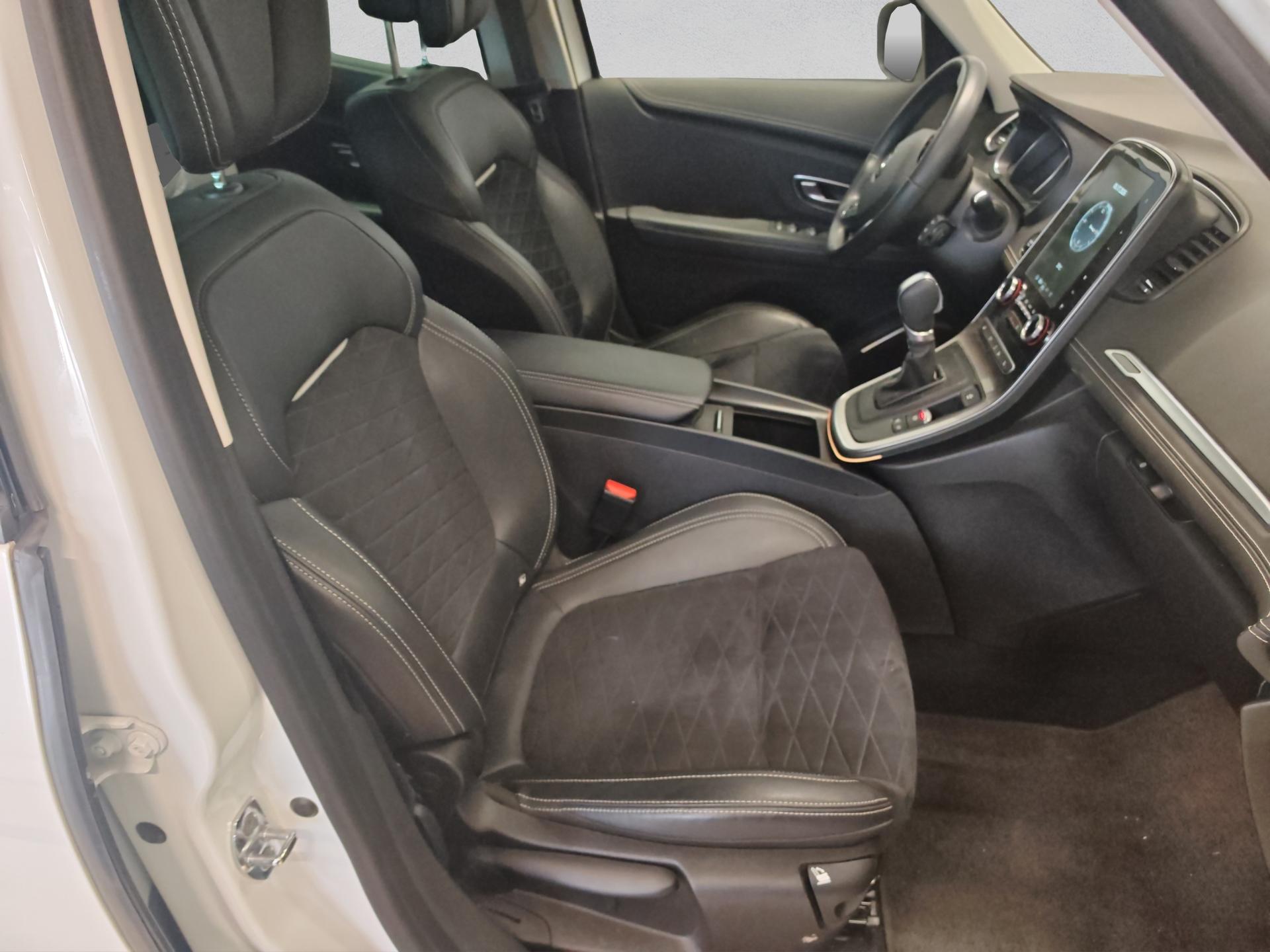 RENAULT Scénic 1.3 16V Turbo Executive EDC-image-15
