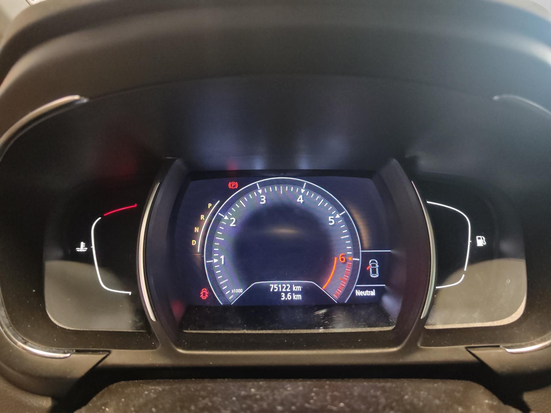 RENAULT Scénic 1.3 16V Turbo Executive EDC-image-10