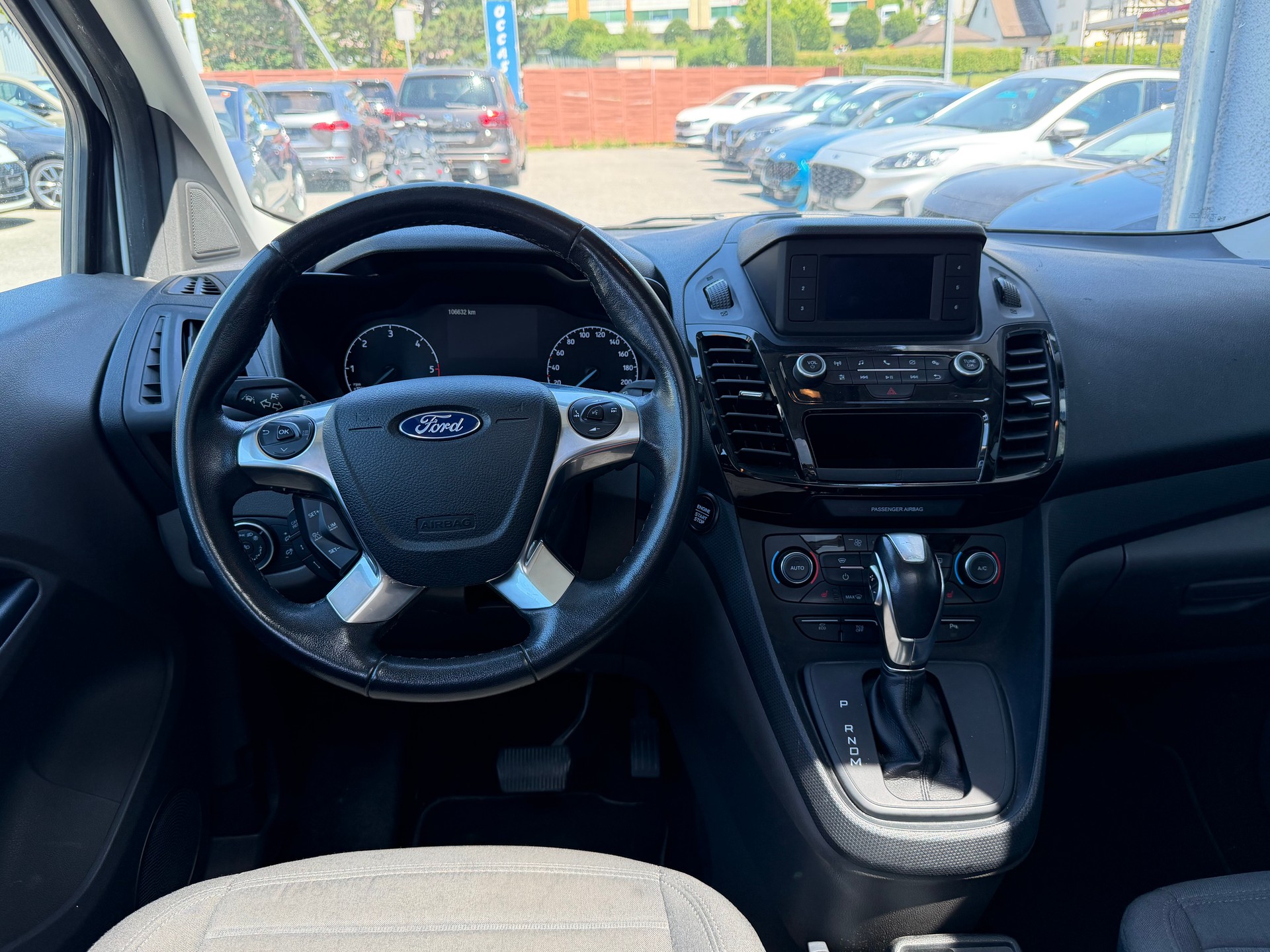 FORD Tourneo Connect 1.5 EcoBlue Trend Automat-image-5