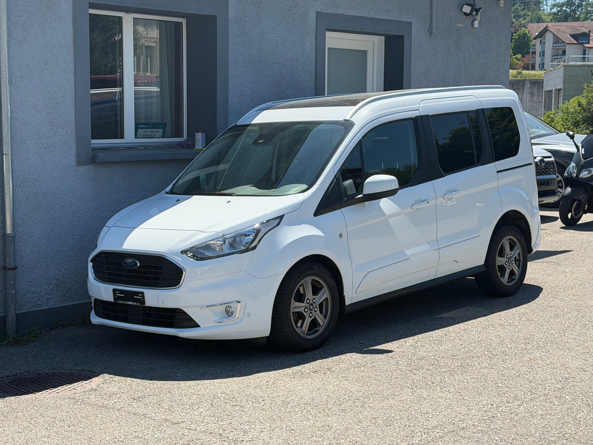 FORD Tourneo Connect 1.5 EcoBlue Trend Automat-image-0