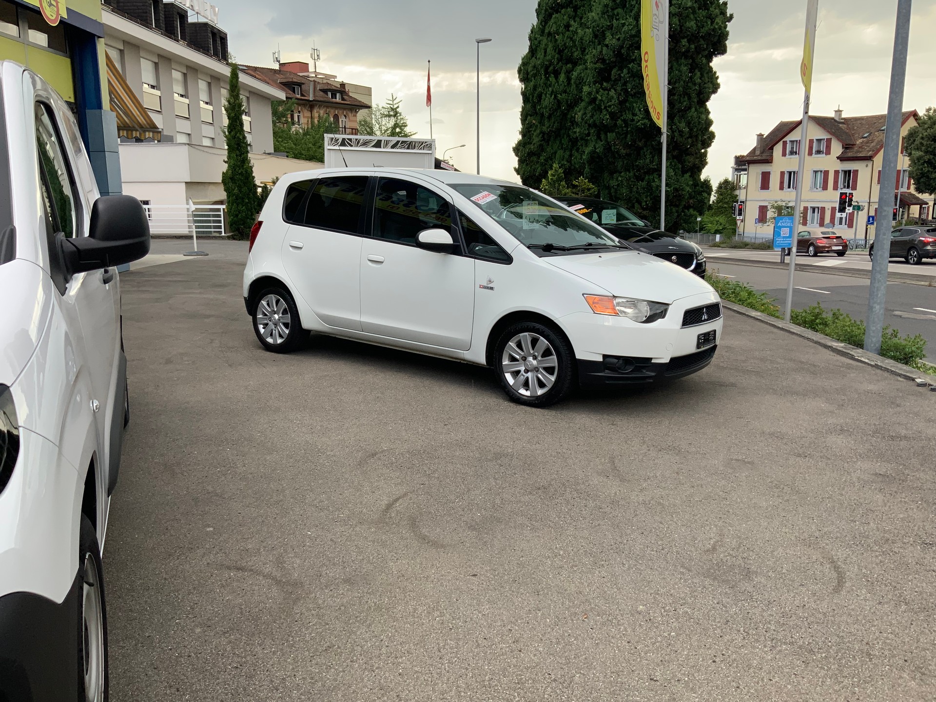 MITSUBISHI Colt 1.3 16V Jubilé (35) Allshift-image-1