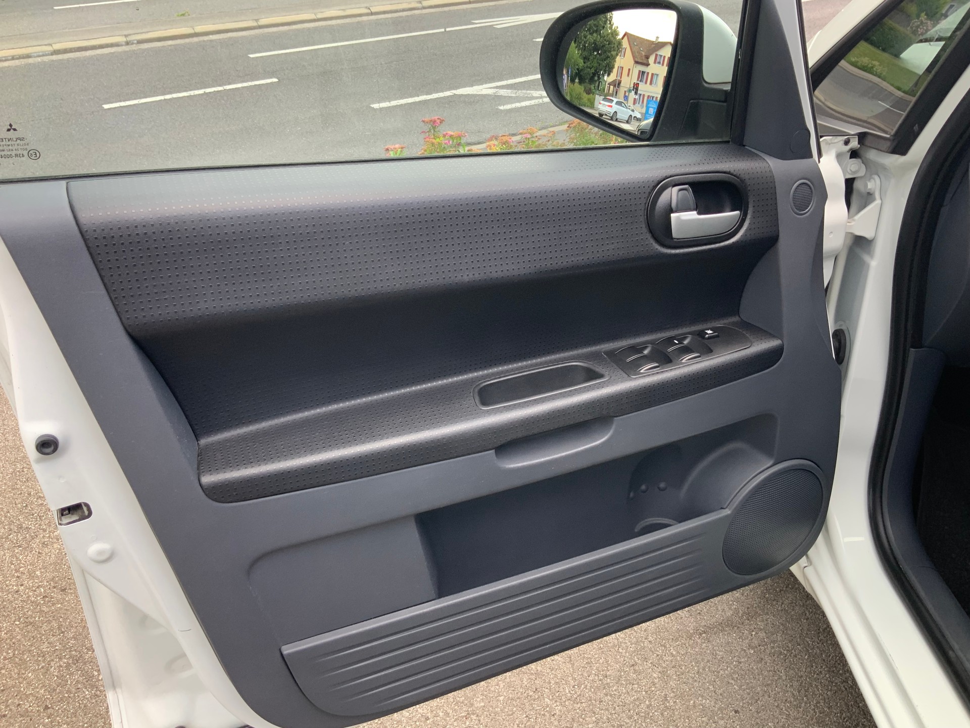 MITSUBISHI Colt 1.3 16V Jubilé (35) Allshift-image-7
