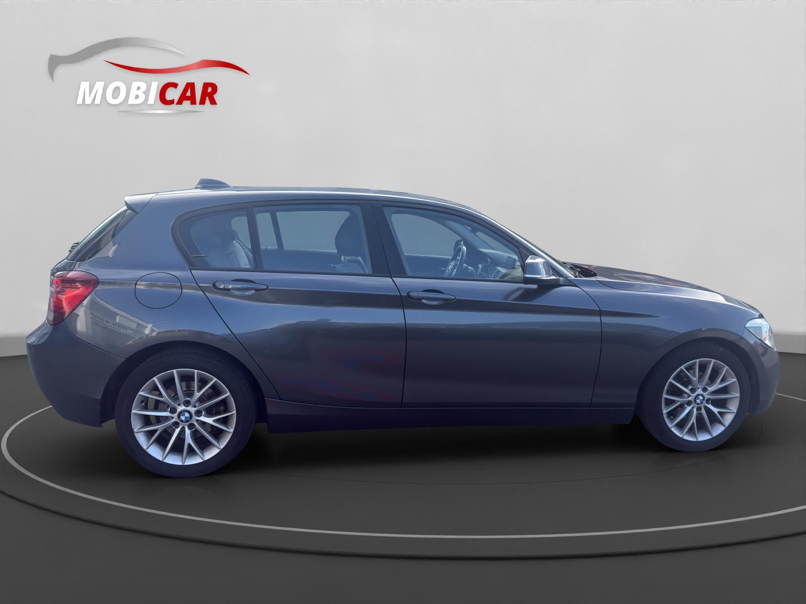 BMW 116i Urban Line Steptronic-image-5