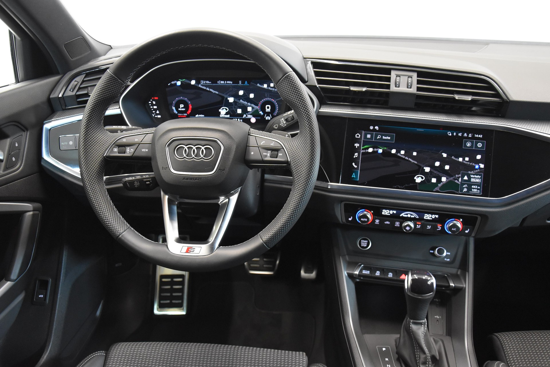 AUDI Q3 Sportback 35 TFSI Attraction S-tronic-image-5