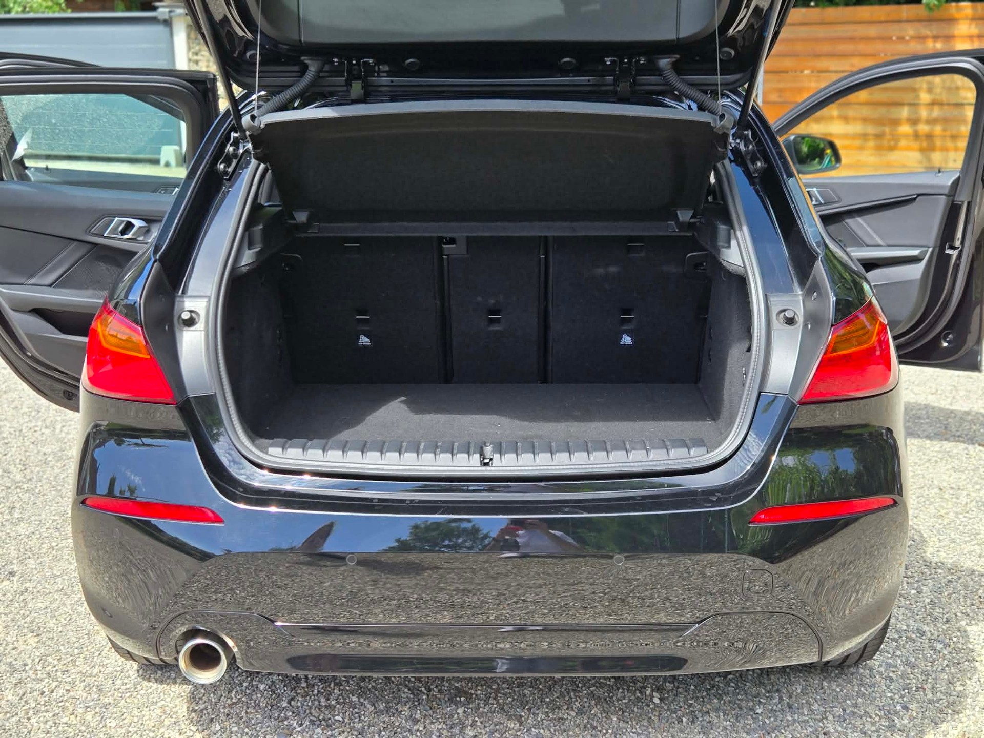 BMW 118i-image-2